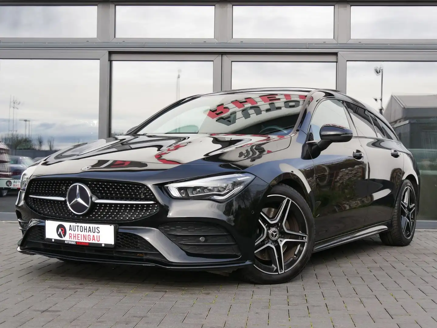 Mercedes-Benz CLA 220 CLA 220 d SB AMG Line RFK/PANO/AMBIENTE Schwarz - 2