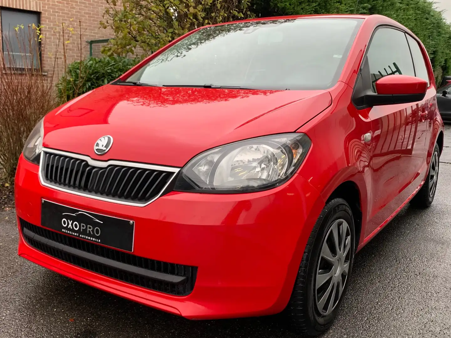 SEAT Mii 1.0i Essence / Gps / Airco / Bluetooth / Garantie Rood - 2