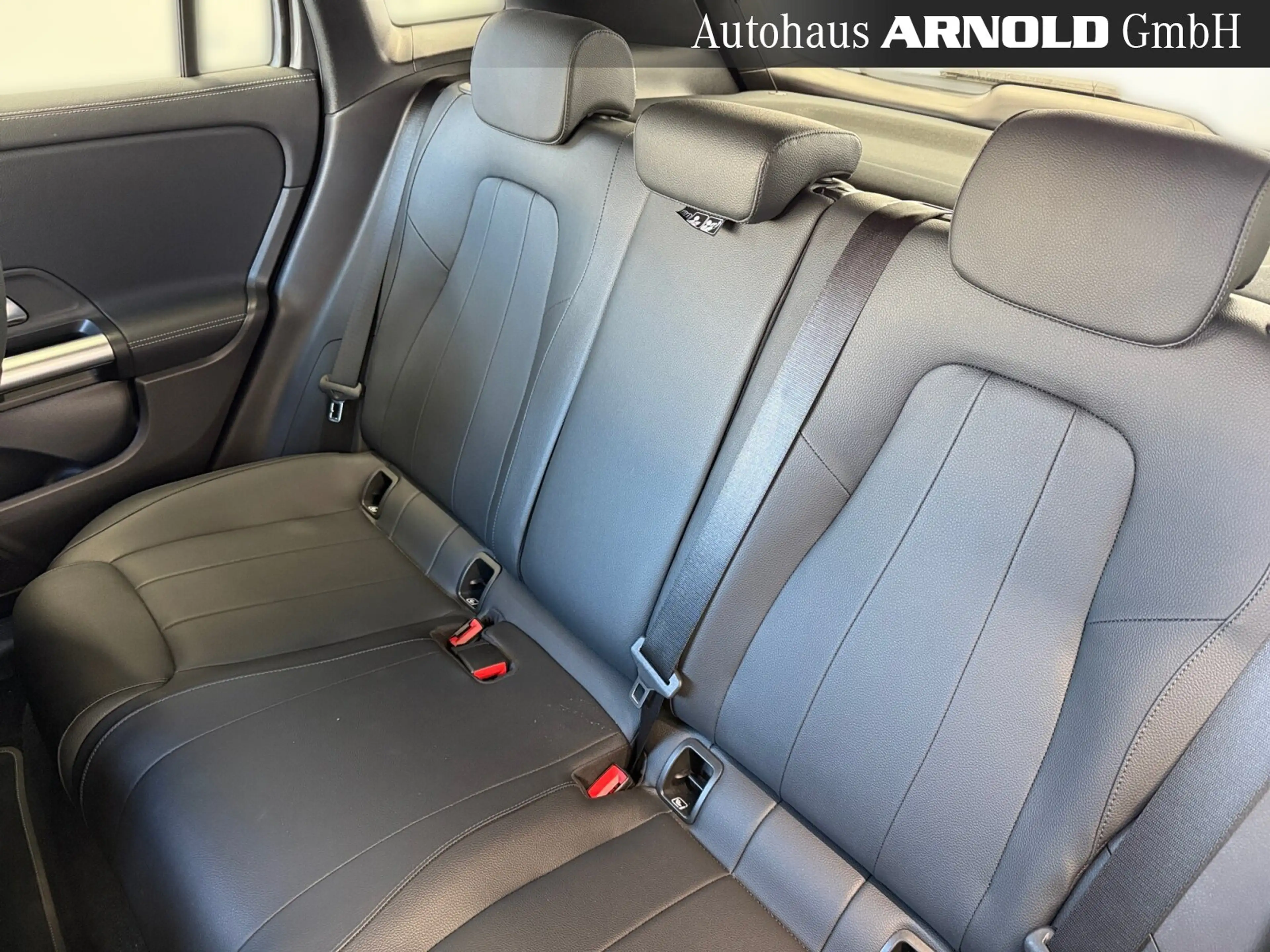 Mercedes-Benz GLA 250 GLA 250 4Matic Progressive el-Klappe LED Kamera BC — photo 12