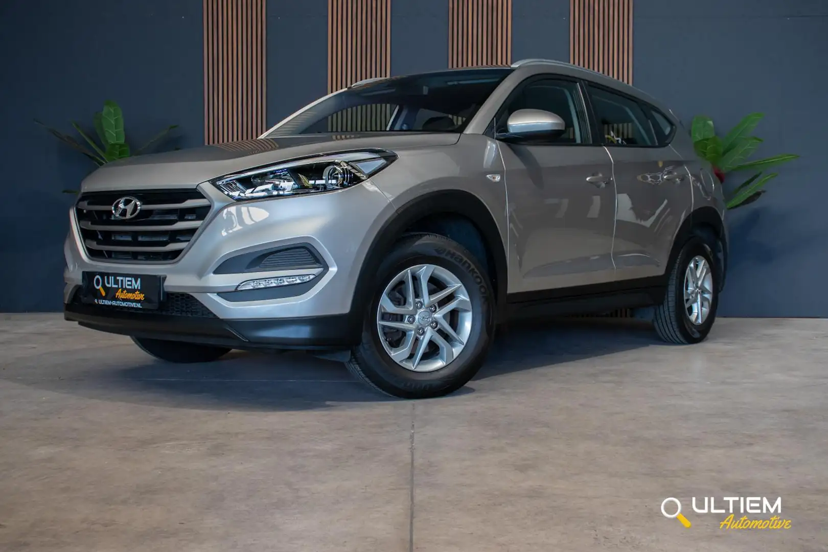Hyundai TUCSON 1.6 GDi i-Motion | TREKHAAK*NAVI*CRUISE Beige - 1