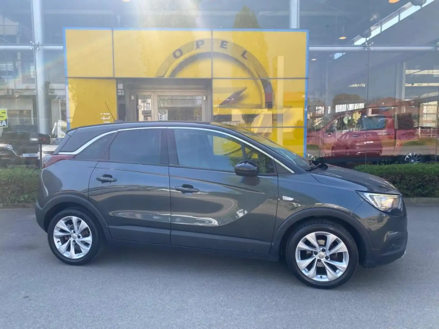 Opel Crossland 1.6 ECOTEC D 120 CV Start&Stop Innovation Šedá - 2