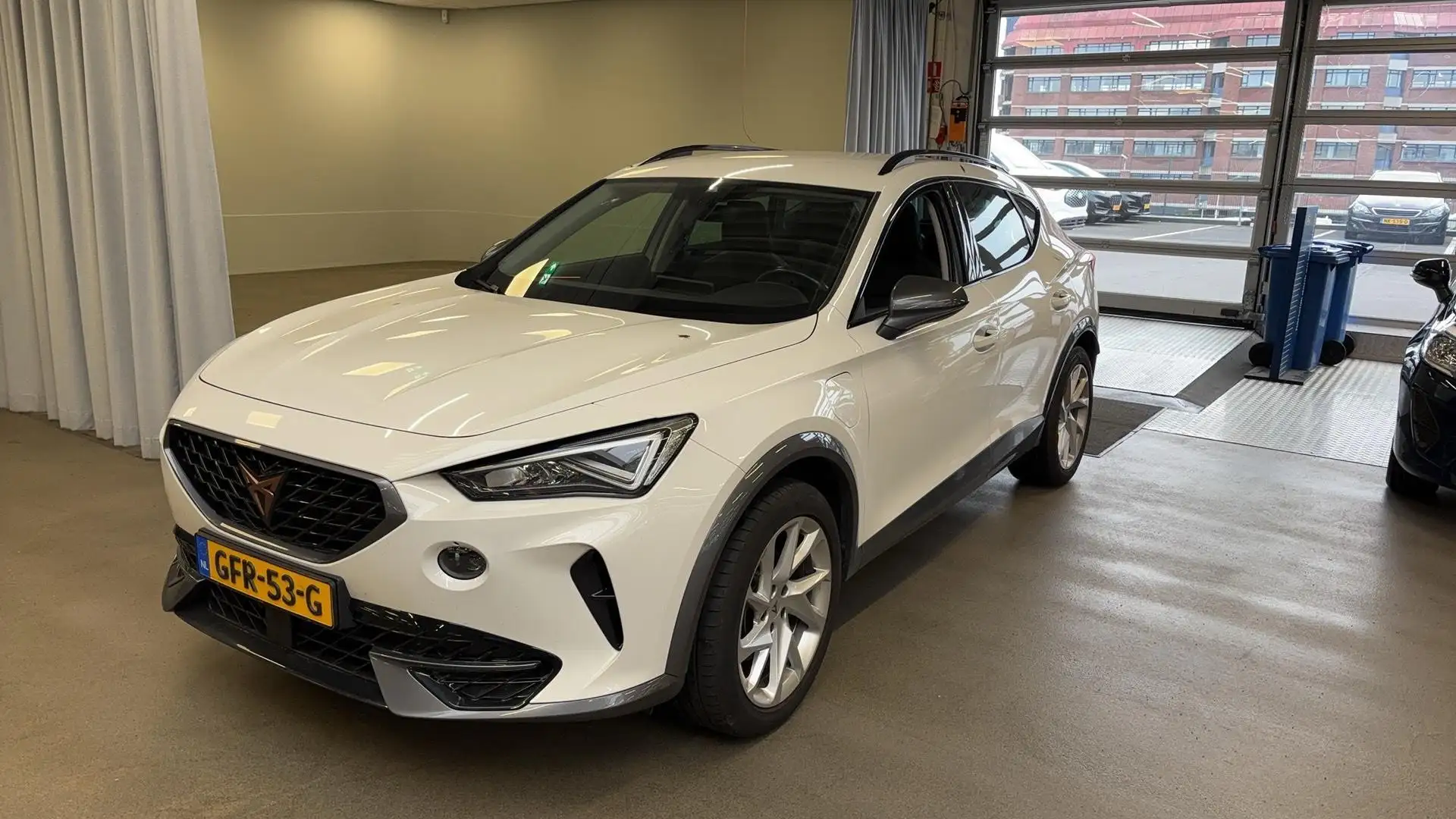 CUPRA Formentor 1.4 e-Hybrid Business Weiß - 1