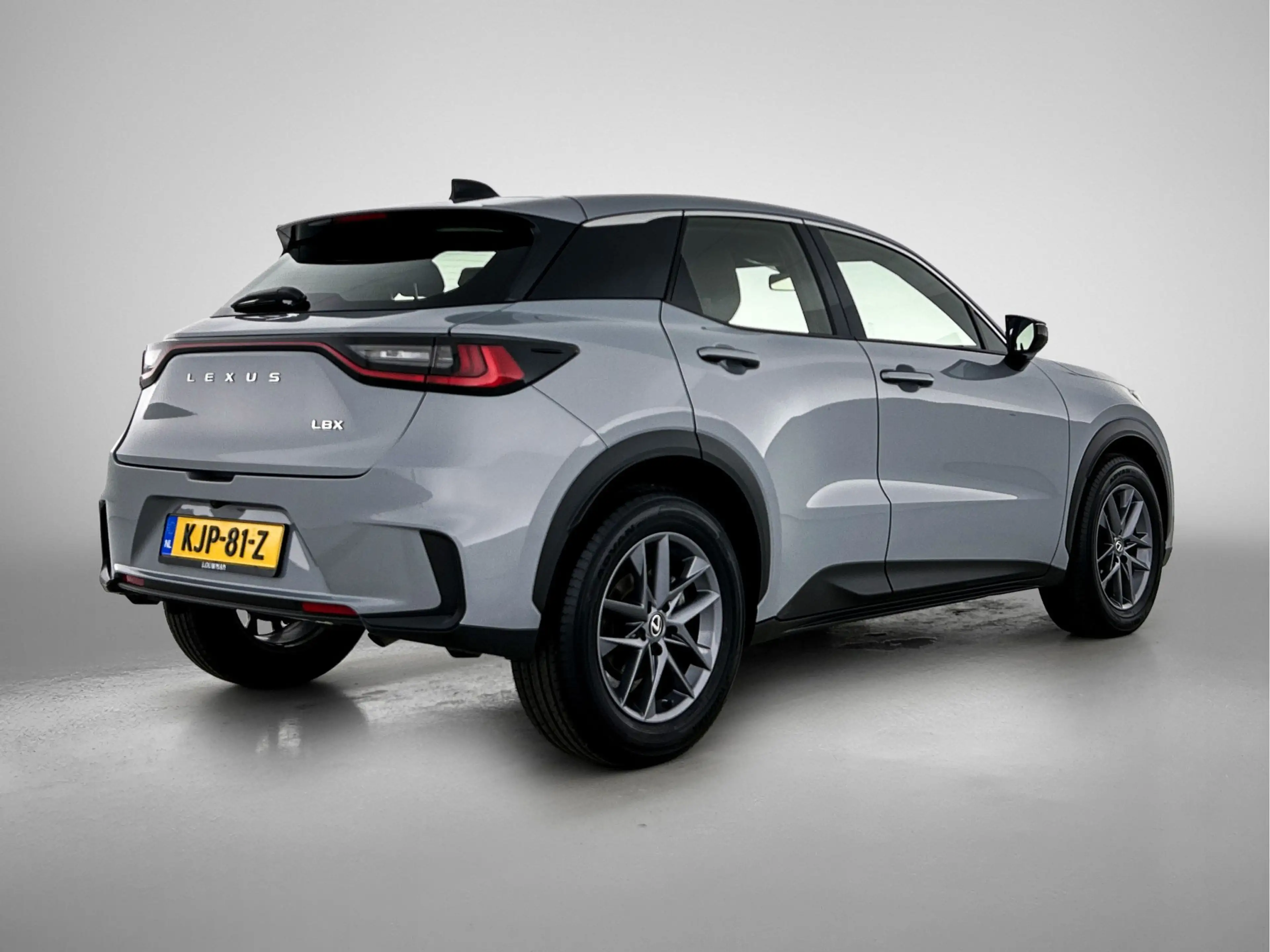 Lexus LBX 2WD | Comfort en Safety pack | — photo 2
