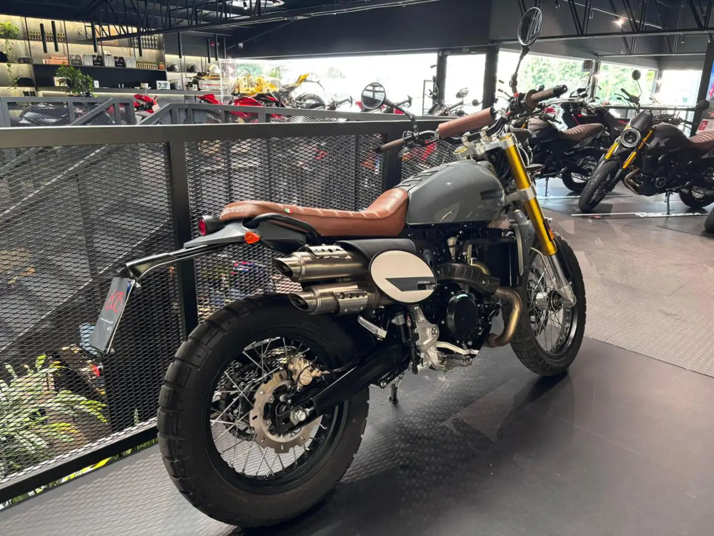 Fantic Caballero 500 Deluxe Gris - 2