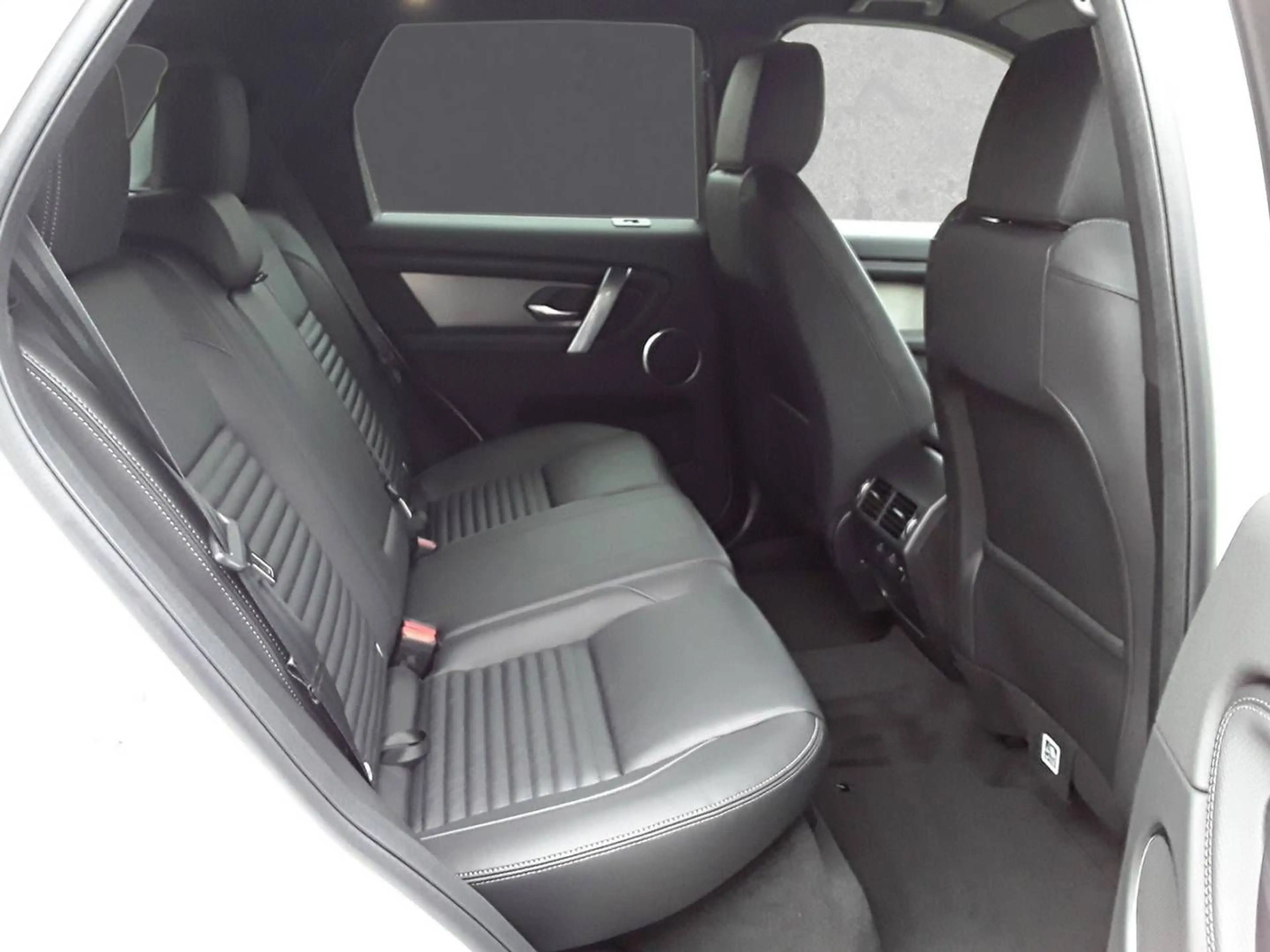 Land Rover Discovery Sport D165 Dynamic SE — photo 5