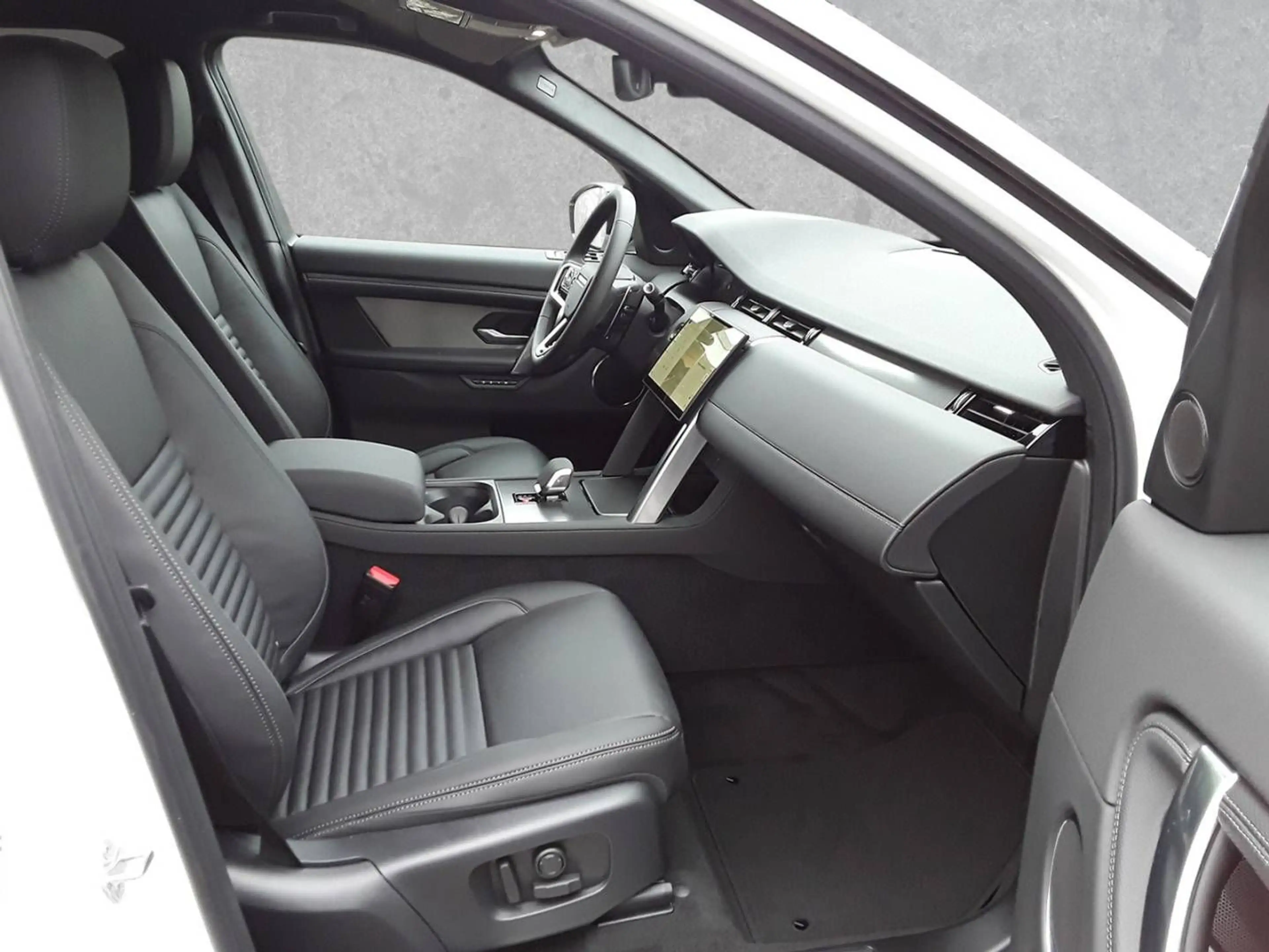 Land Rover Discovery Sport D165 Dynamic SE — photo 3