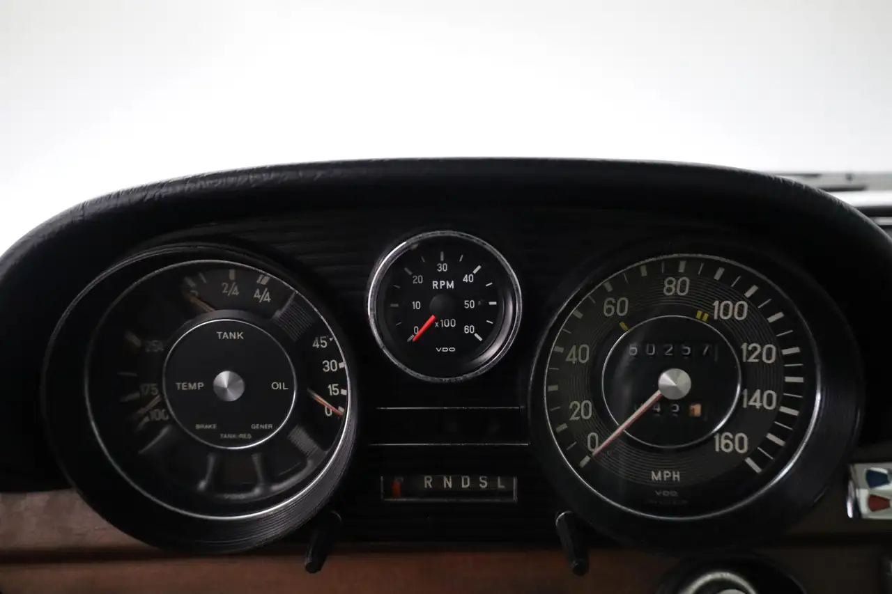 Mercedes-Benz 200 280SE 4.5, foto 9