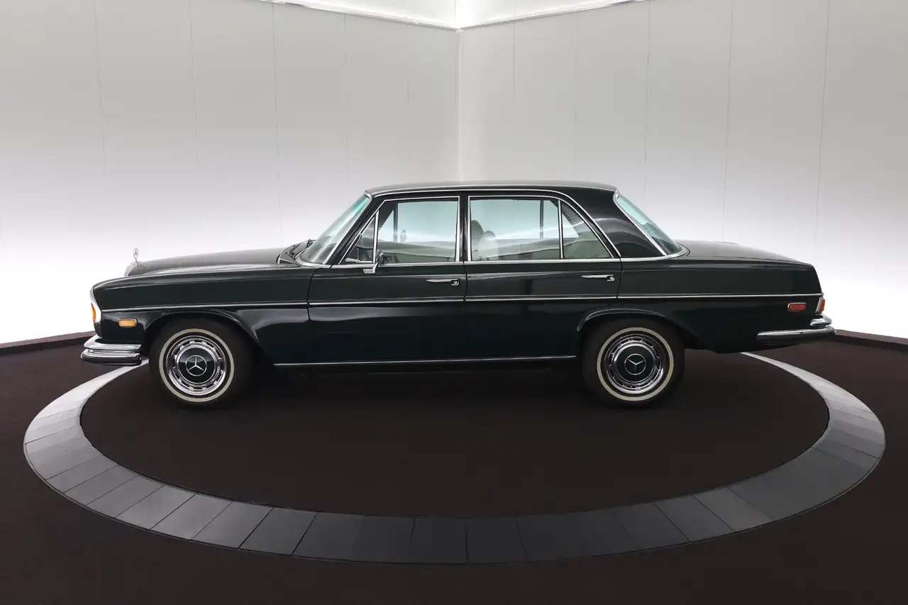 Mercedes-Benz 200 280SE 4.5, foto 2