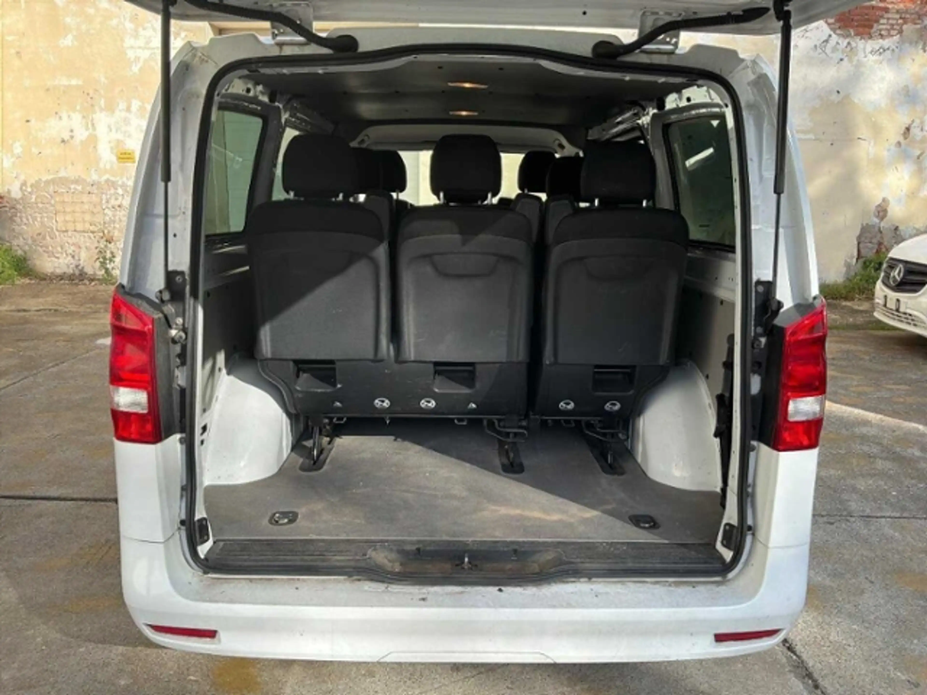 Mercedes-Benz Vito Tourer 116 Kamera Navi Klima Tempomat DAB-Tuner — photo 6
