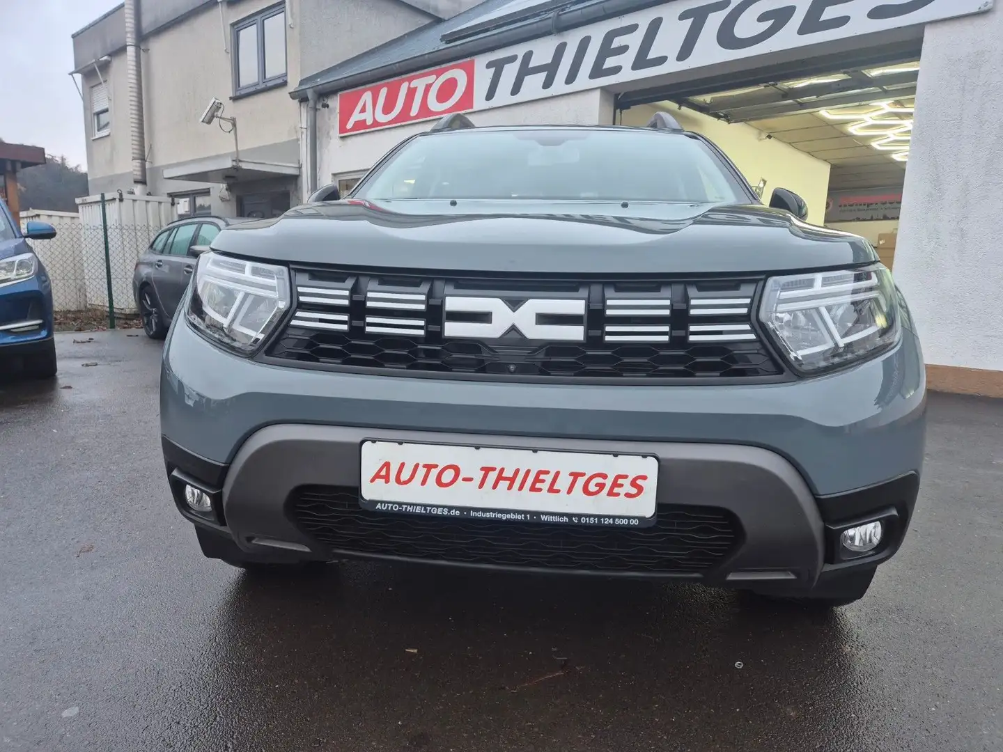 Dacia Duster II  4WD LED Navi,Teilleder,1.Hand, Grün - 2