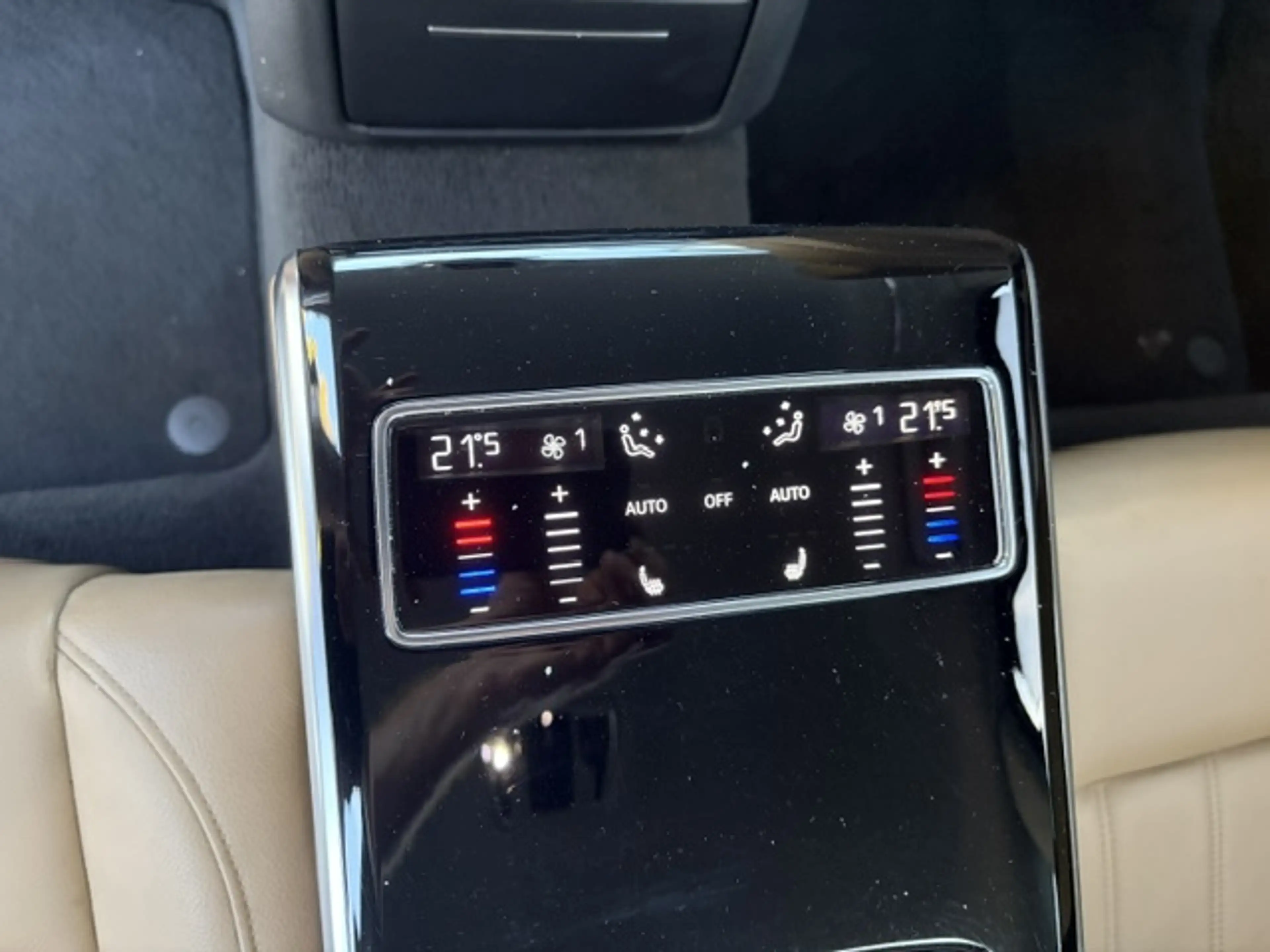 Audi A8 50 TDI quattro — photo 14