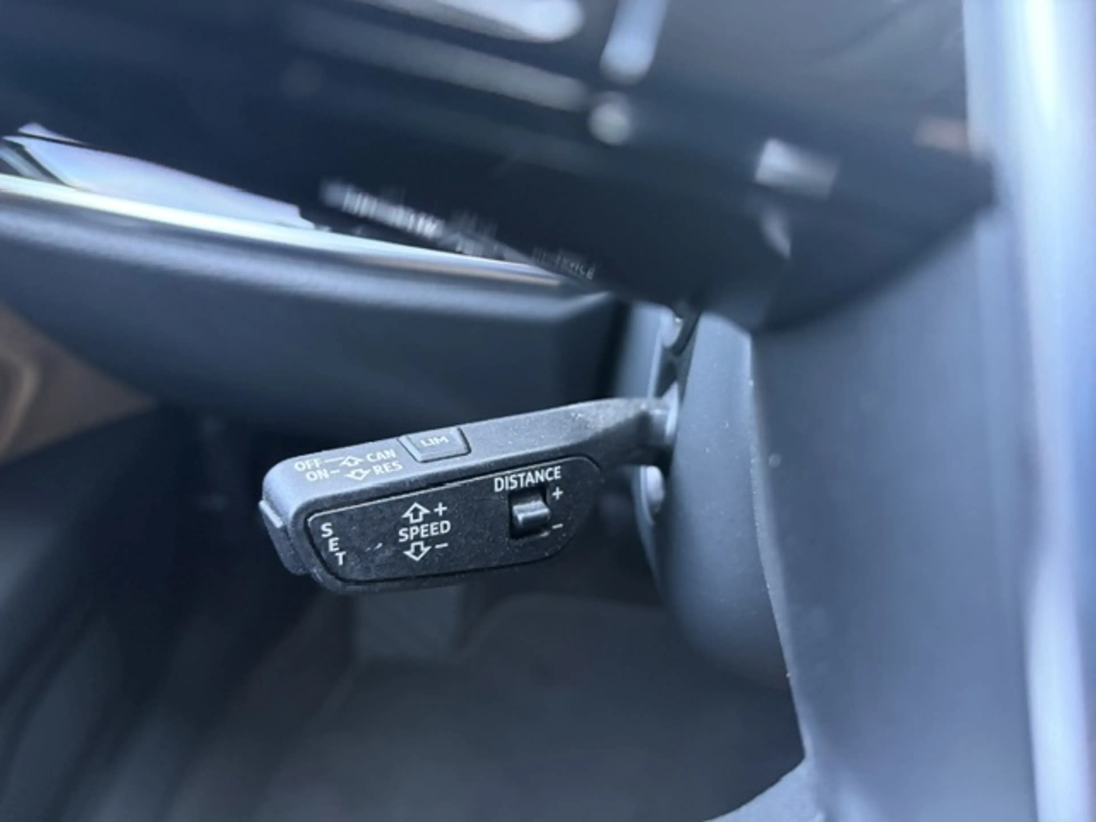 Audi A8 50 TDI quattro — photo 15