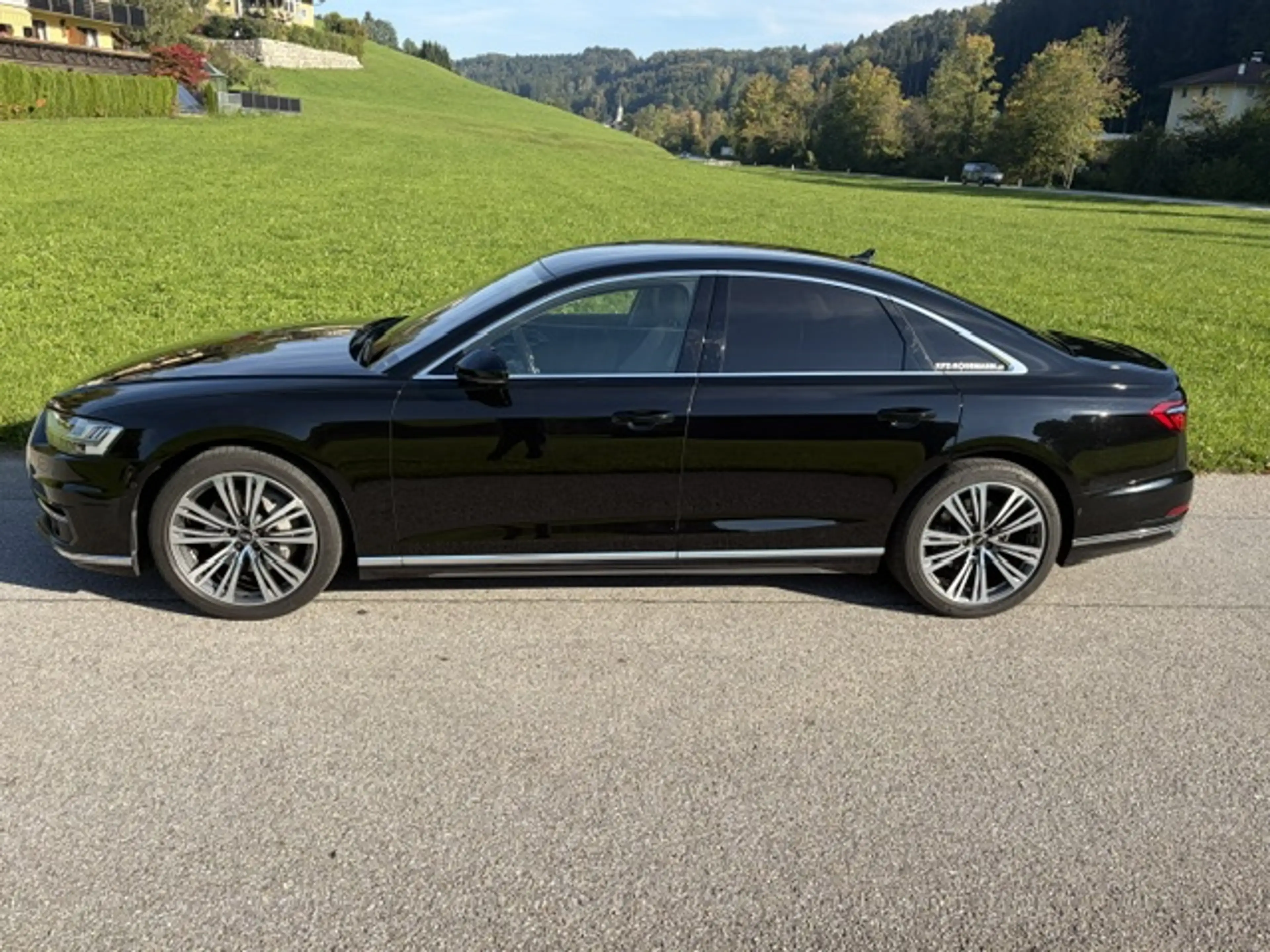 Audi A8 50 TDI quattro — photo 3