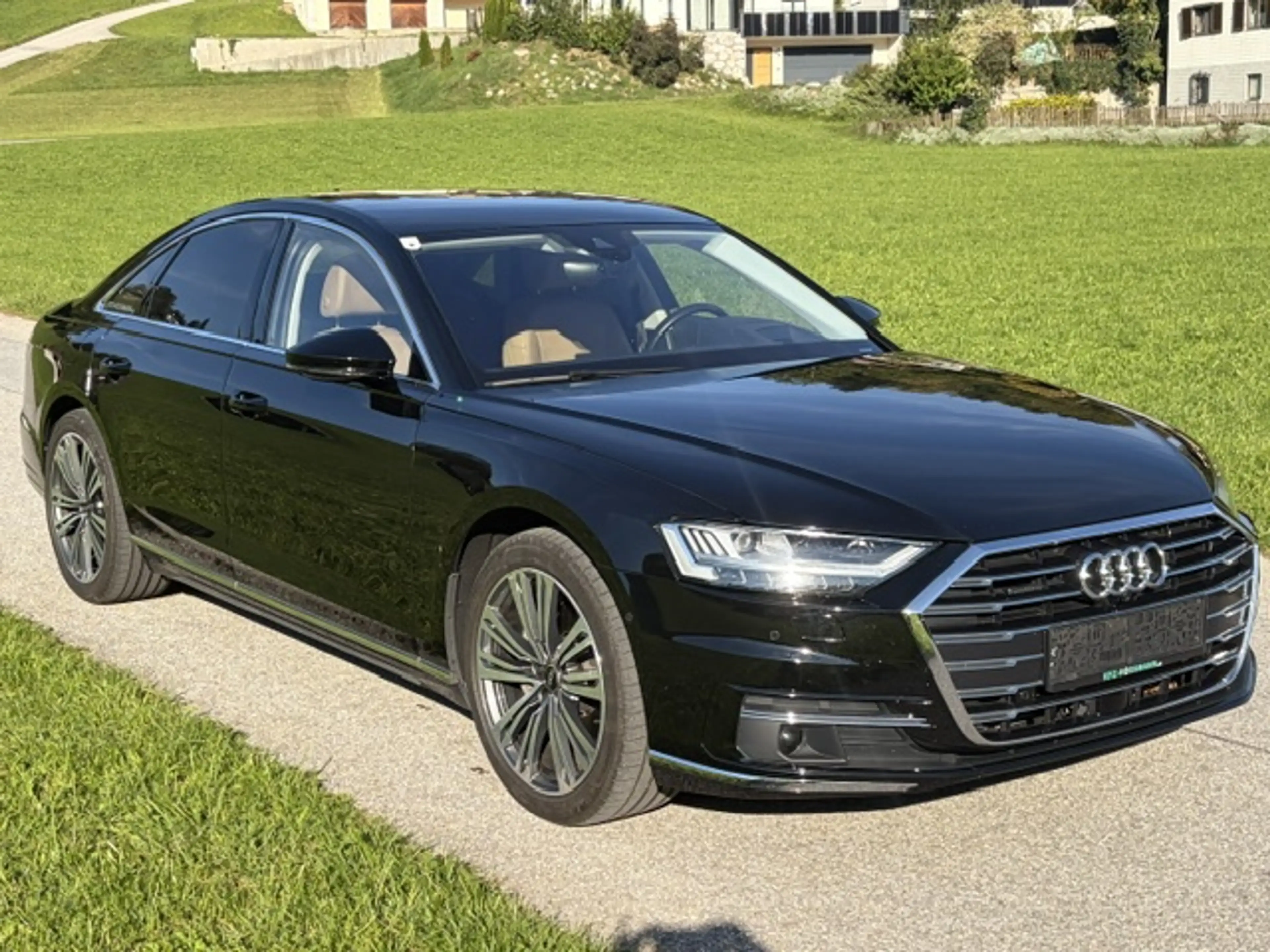 Audi A8 50 TDI quattro — photo 2