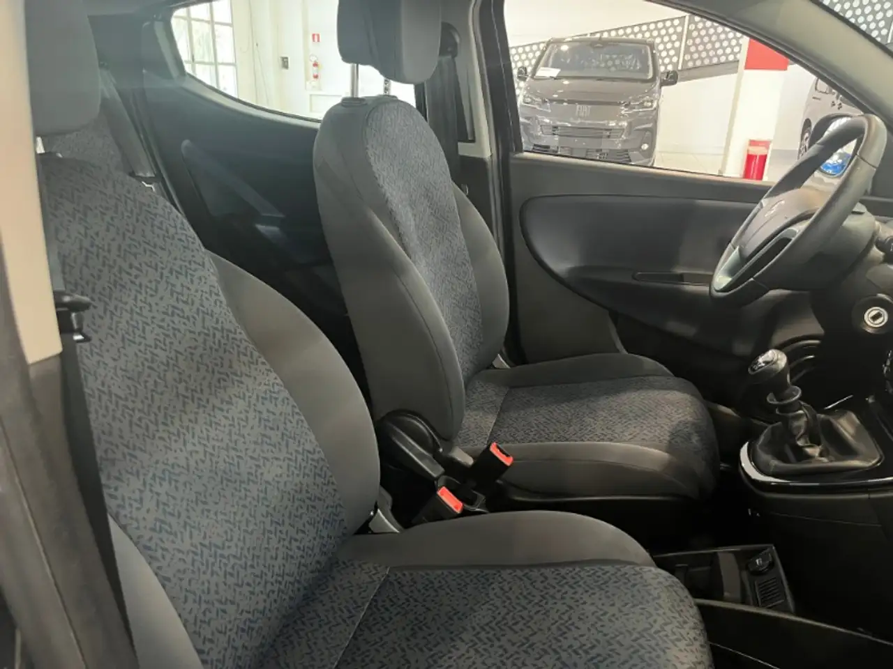 Lancia Ypsilon 2023