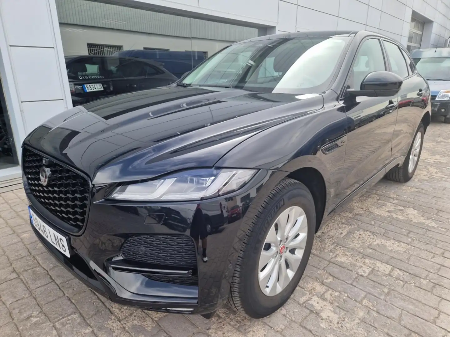 Jaguar F-Pace 2.0D l4 MHEV Standard Aut. AWD 163 Negro - 2