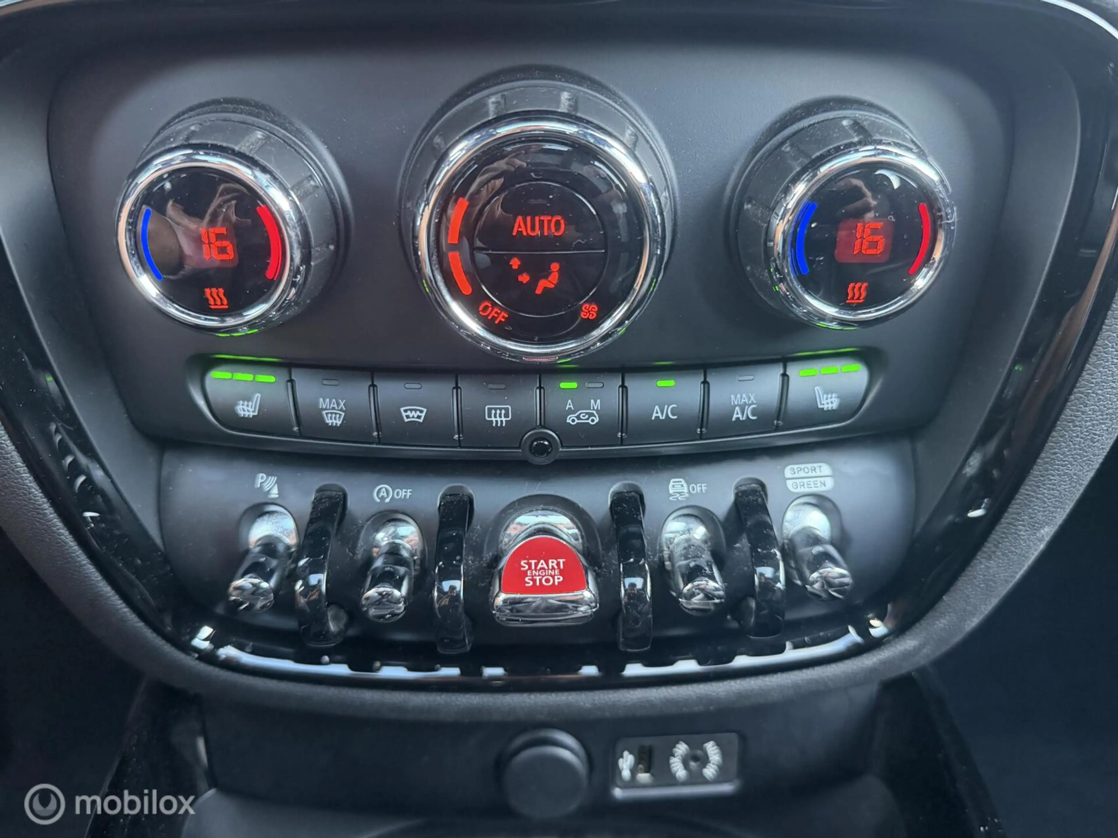 MINI Cooper Clubman 1.5 Chili Serious Business 2019 / Panodak / Carpla — photo 21