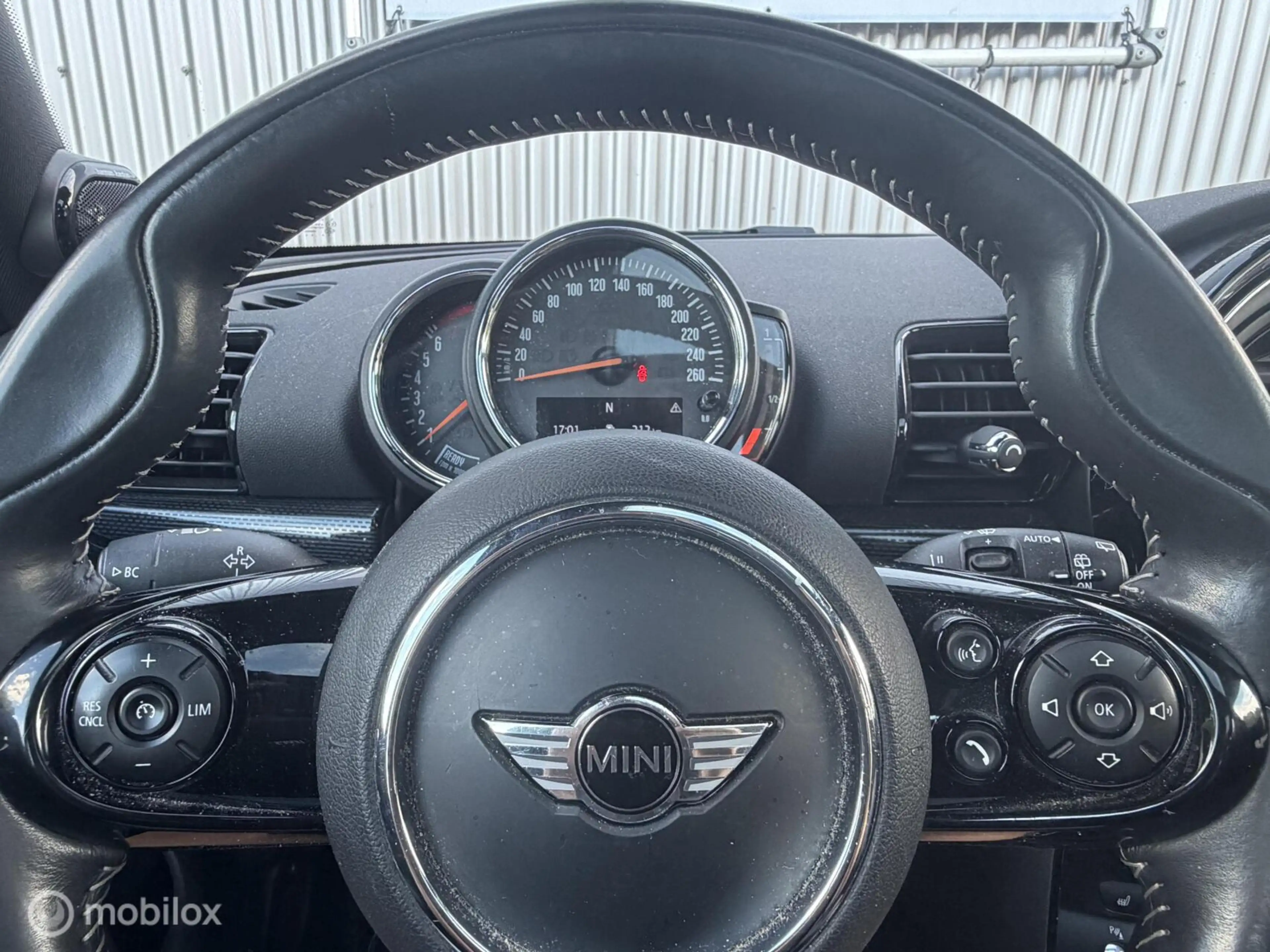 MINI Cooper Clubman 1.5 Chili Serious Business 2019 / Panodak / Carpla — photo 27