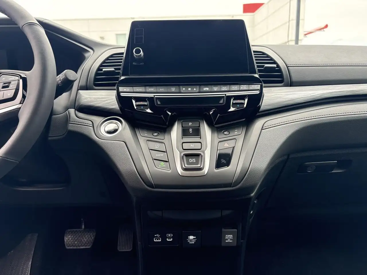 Honda Odyssey снимка Honda Odyssey