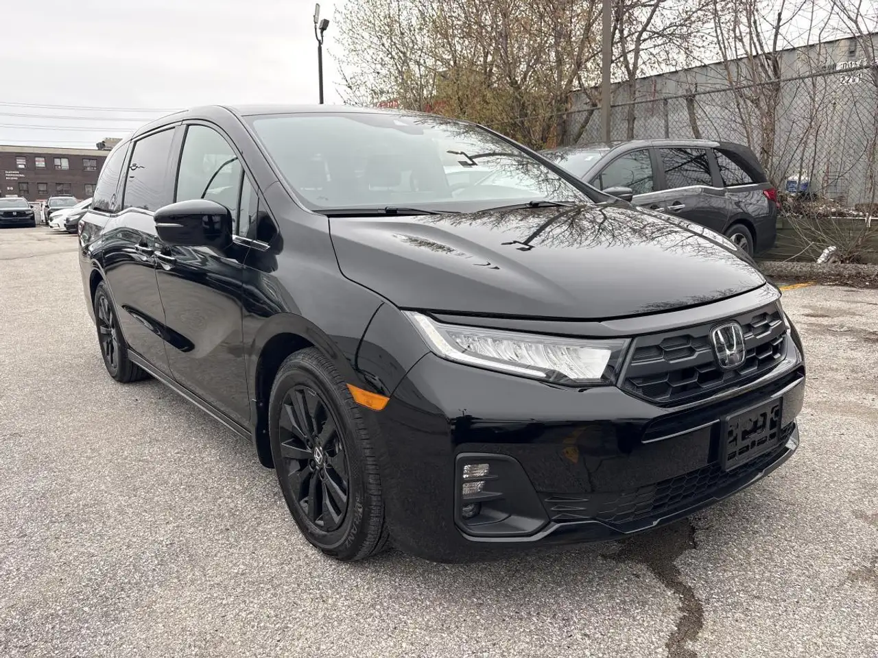Honda Odyssey снимка Honda Odyssey