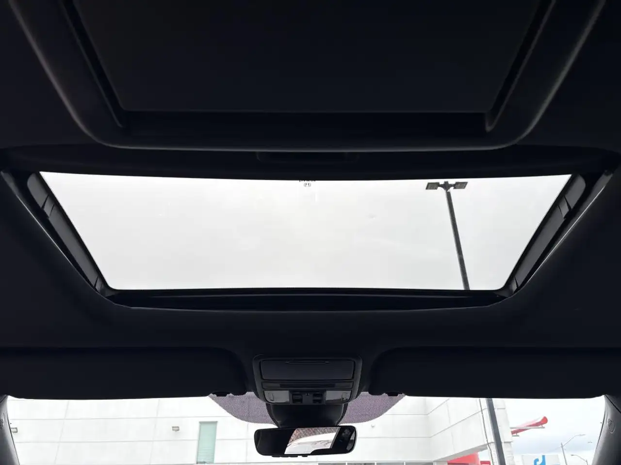 Honda Odyssey снимка Honda Odyssey