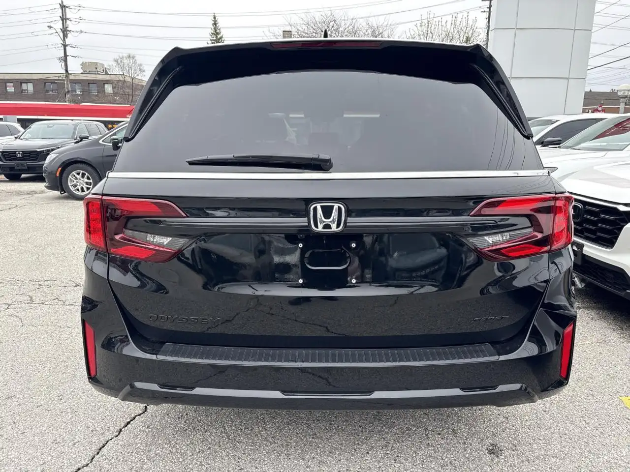 Honda Odyssey снимка Honda Odyssey