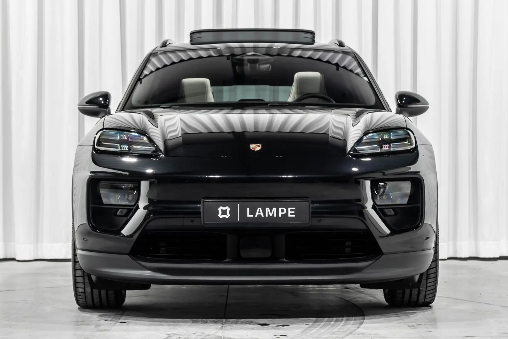 Porsche Macan 4 Electric Pano BOSE Trekhaak MatrixLED Camera ACC Nero - 2