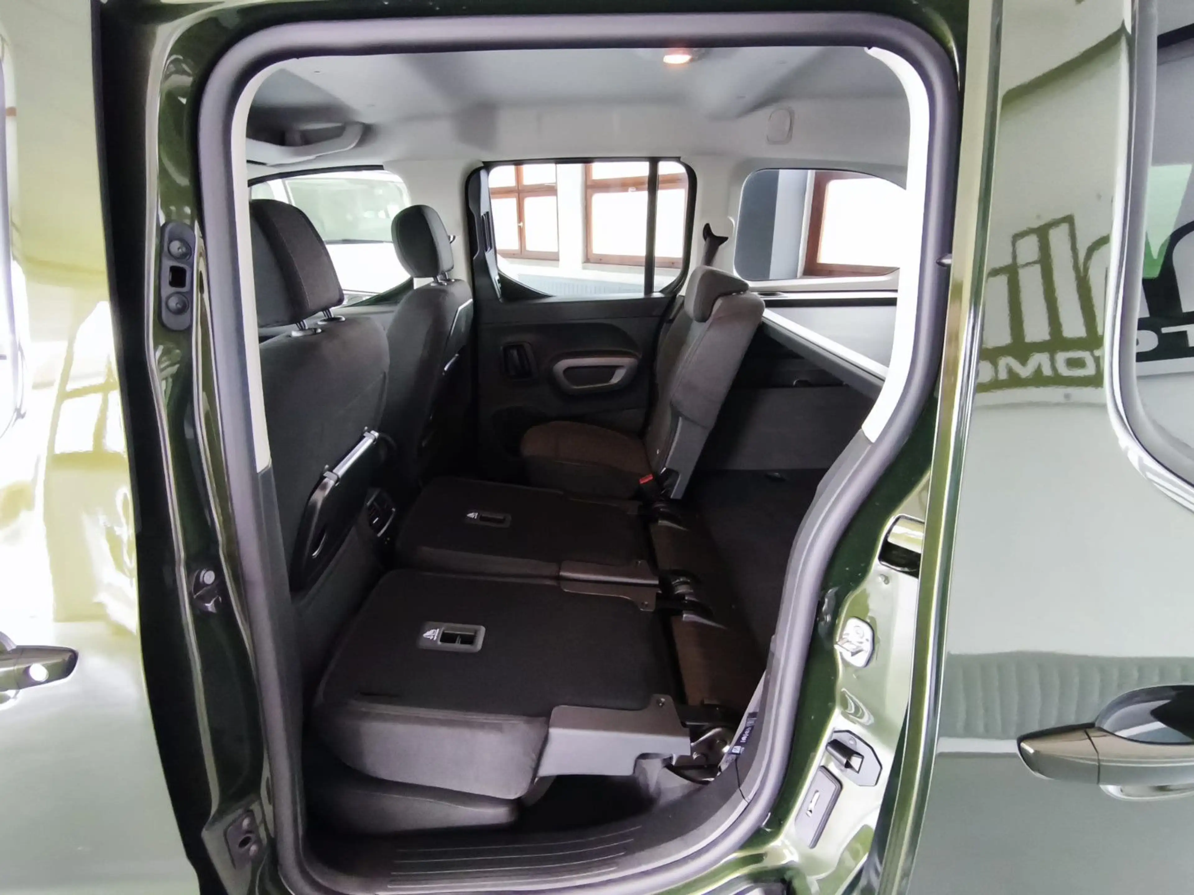 Opel Combo Life Elegance-L2H1-LED,Navi,RFK,7Sitzer,M1 — photo 11