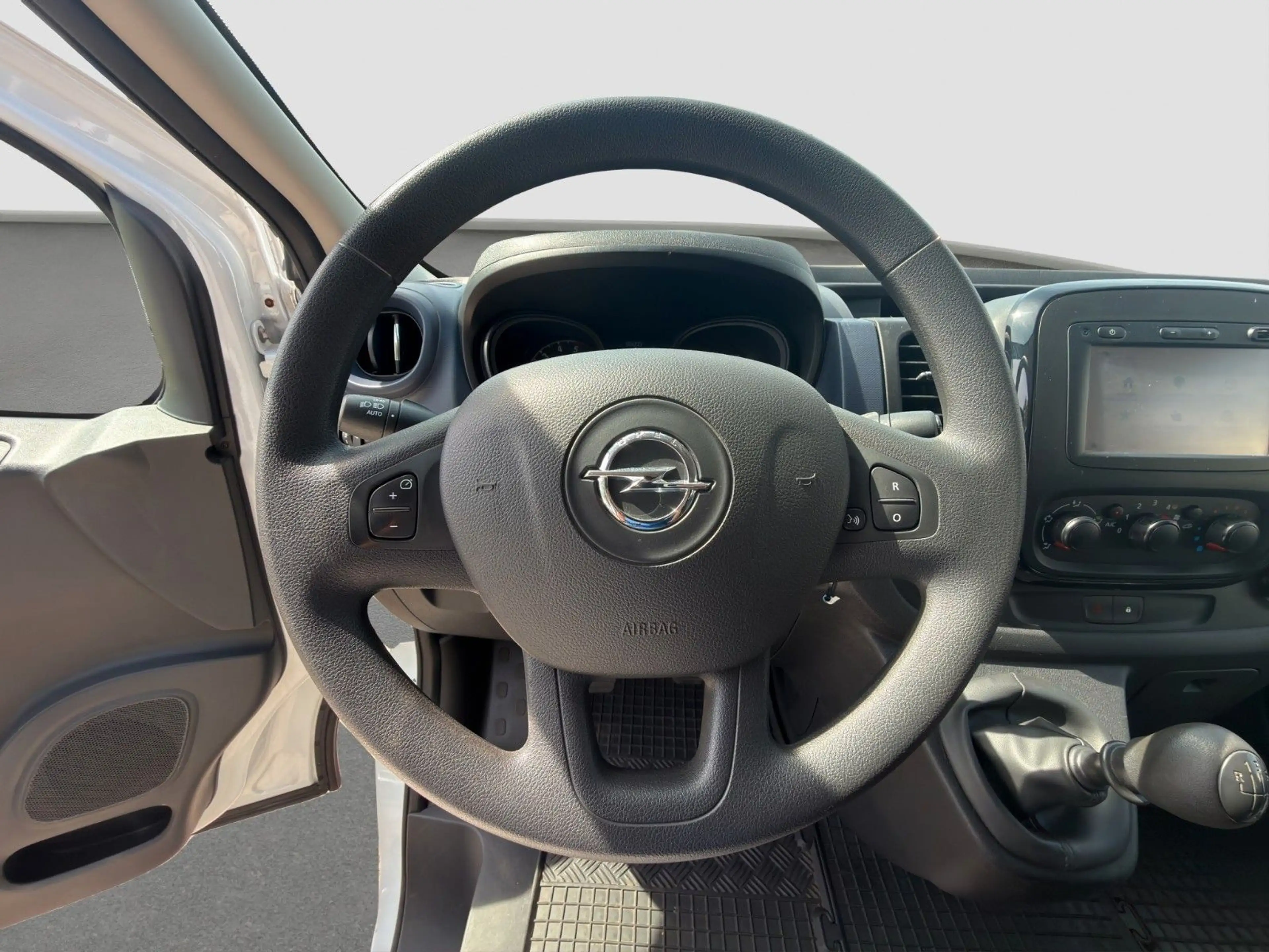 Opel Vivaro *8-Sitze*L2H1* Navi*Klima*PDC*SHZ*PDC* — photo 11