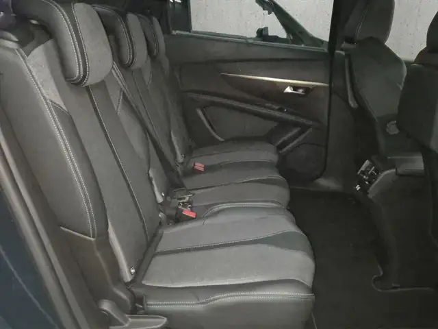 Peugeot 5008 view 14
