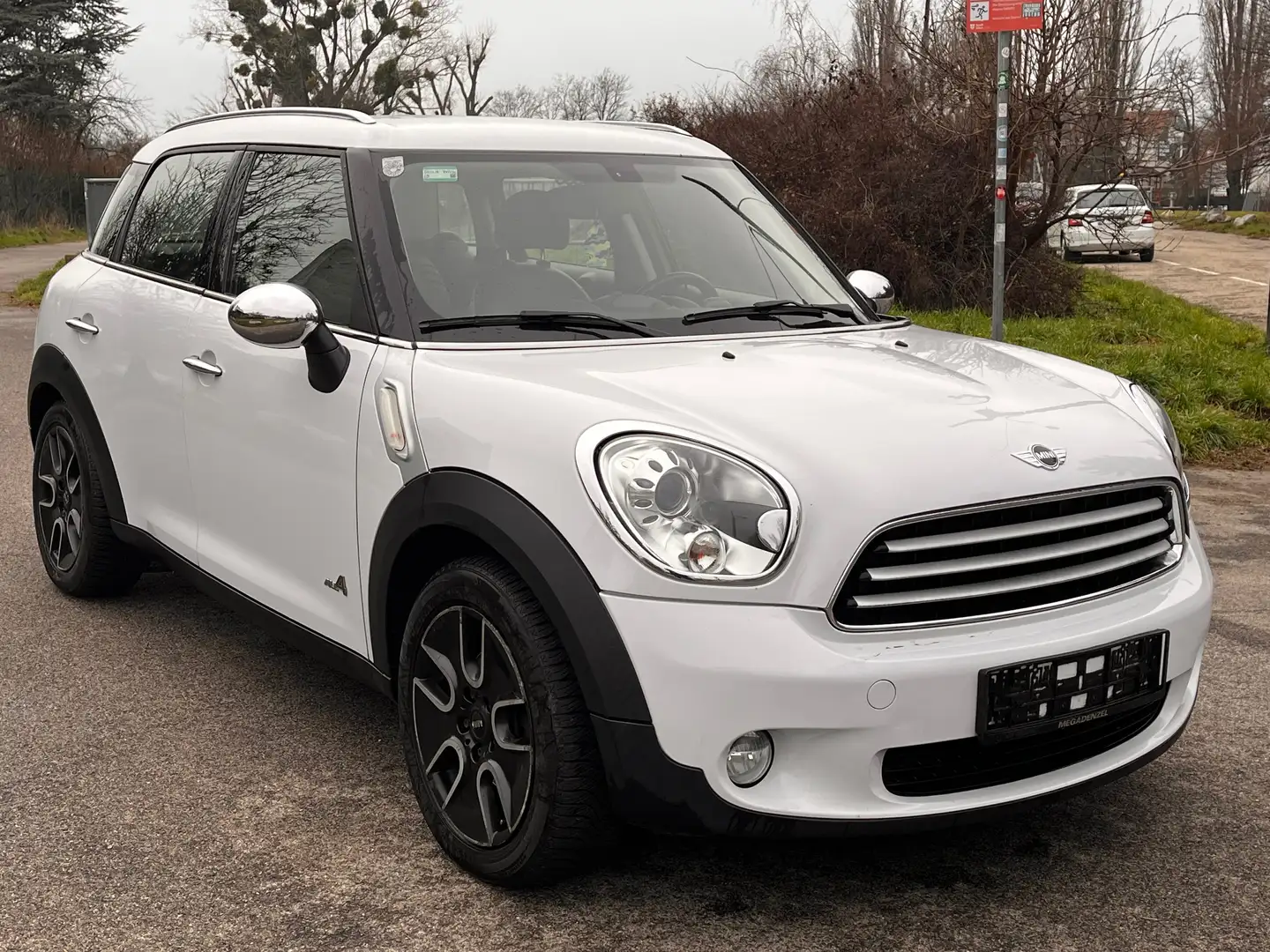 MINI Cooper D Countryman MINI Countryman COOPER D ALL4 Aut. COOPER Weiß - 2