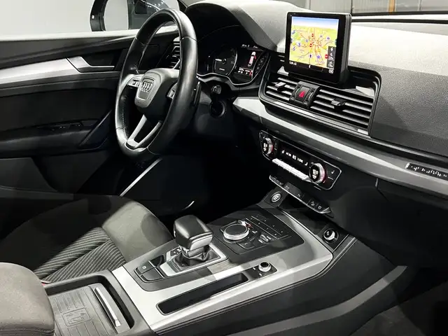 Audi Q5 view 15