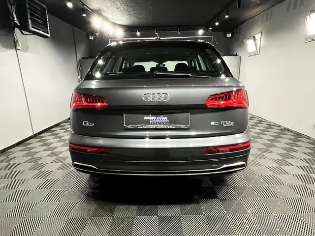 Audi Q5 view 7