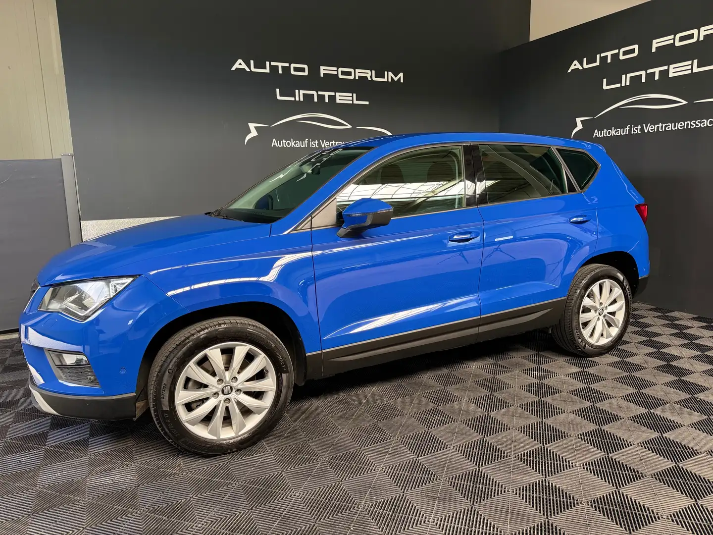 SEAT Ateca Style 2.0 TDI-2.HAND-LED-KAMERA-04.27 TÜV-DSG Bleu - 2