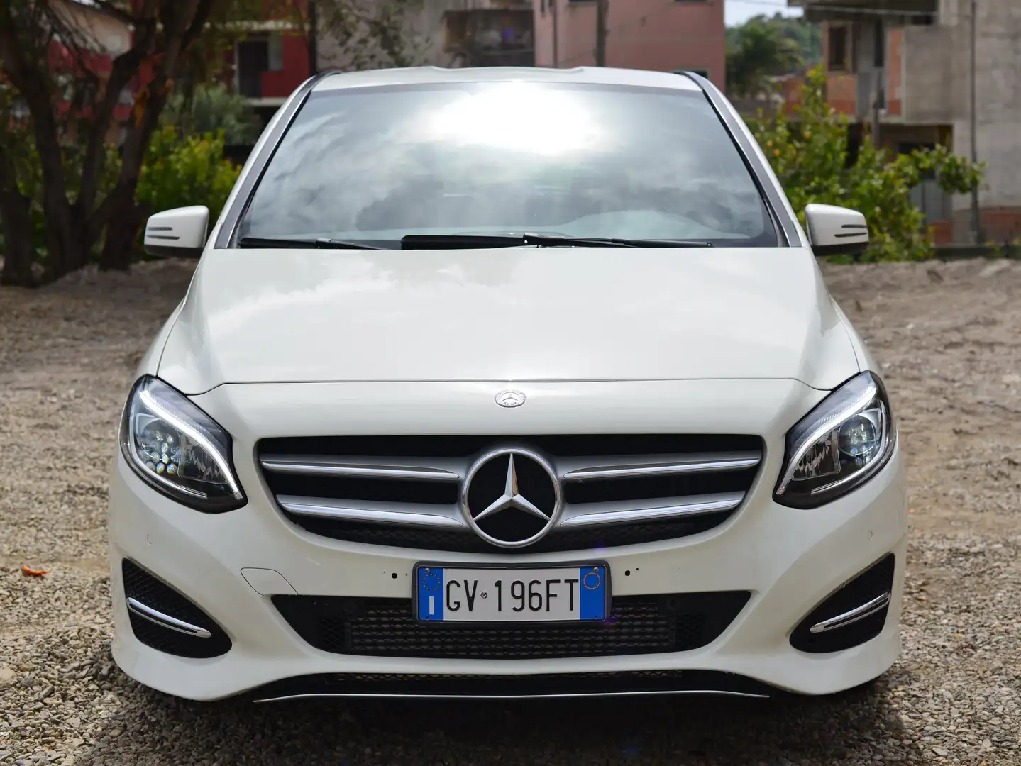 Mercedes-Benz B 180 Business Bílá - 1