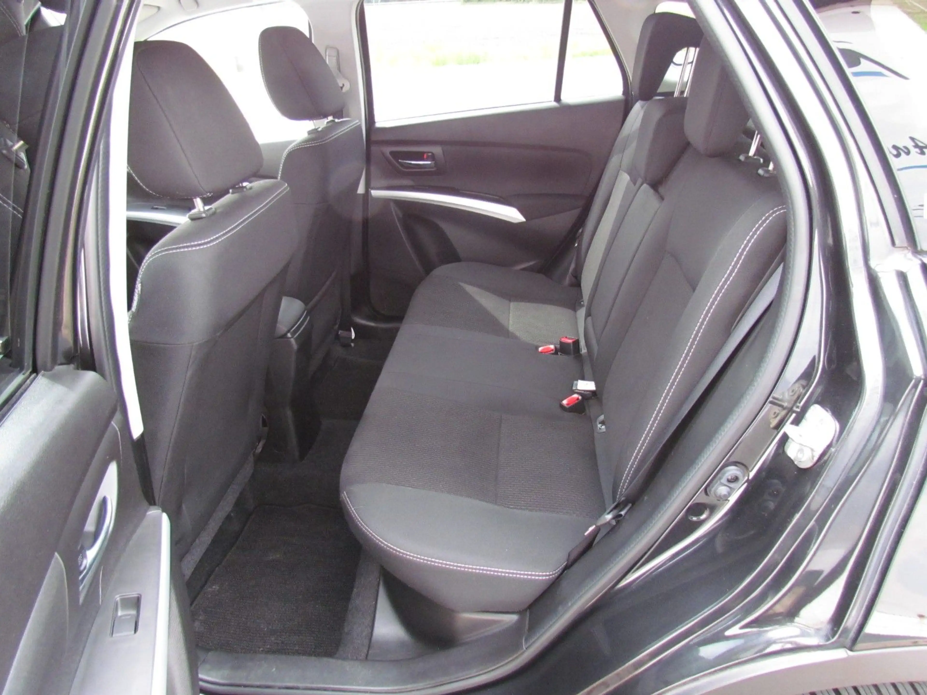 Suzuki SX4 S-Cross Comfort +Tüv+Allwetter+ — photo 11