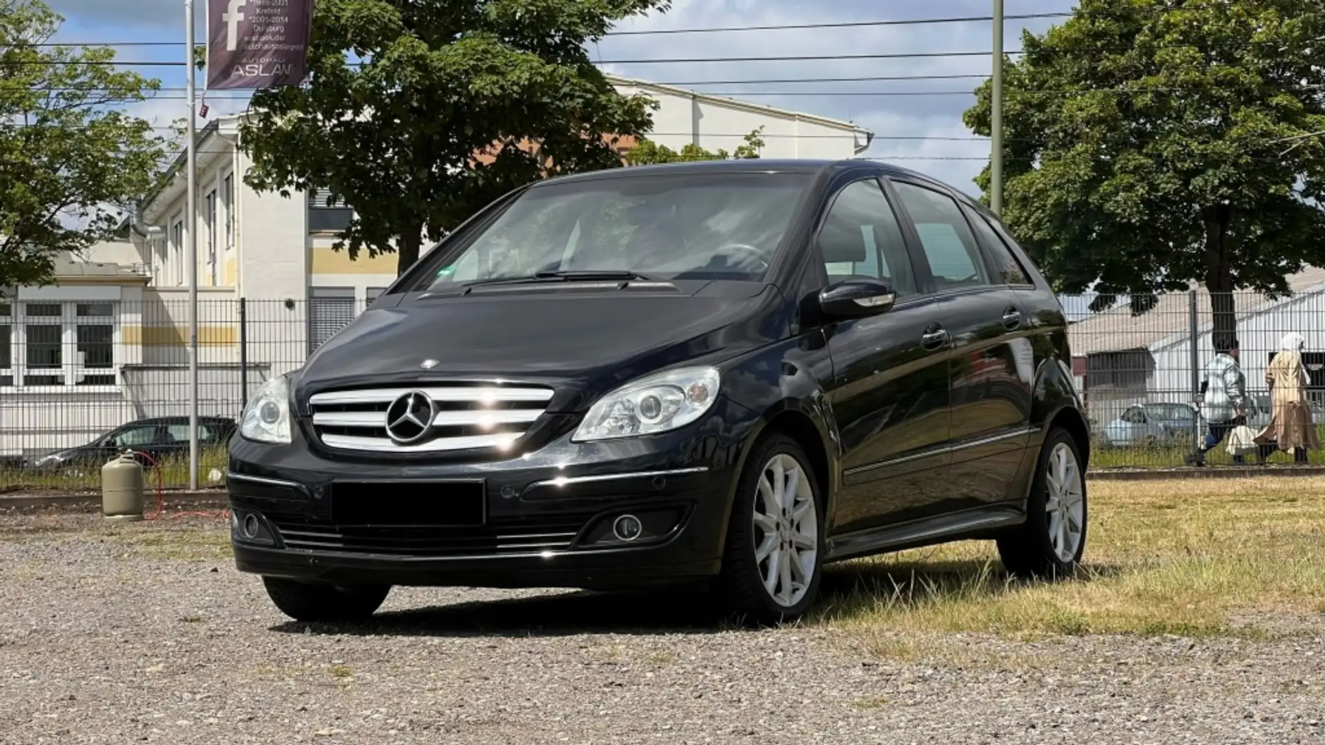 Mercedes-Benz B 200 Automatik #Sport #Alufelgen #Scheckheft Noir - 2