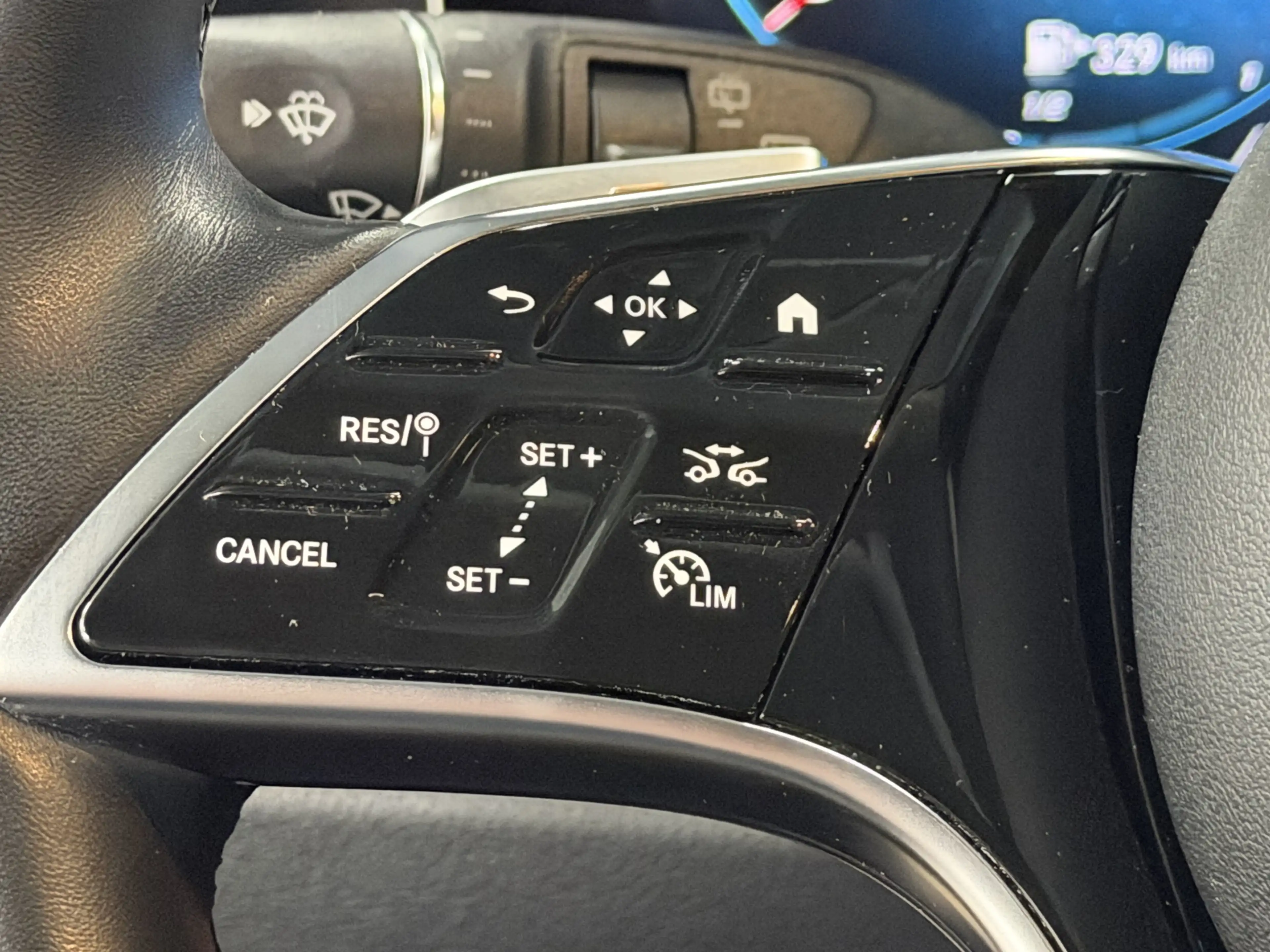Mercedes-Benz E 220 d T 9G-TRONIC | RFK | LED | DAB — photo 11