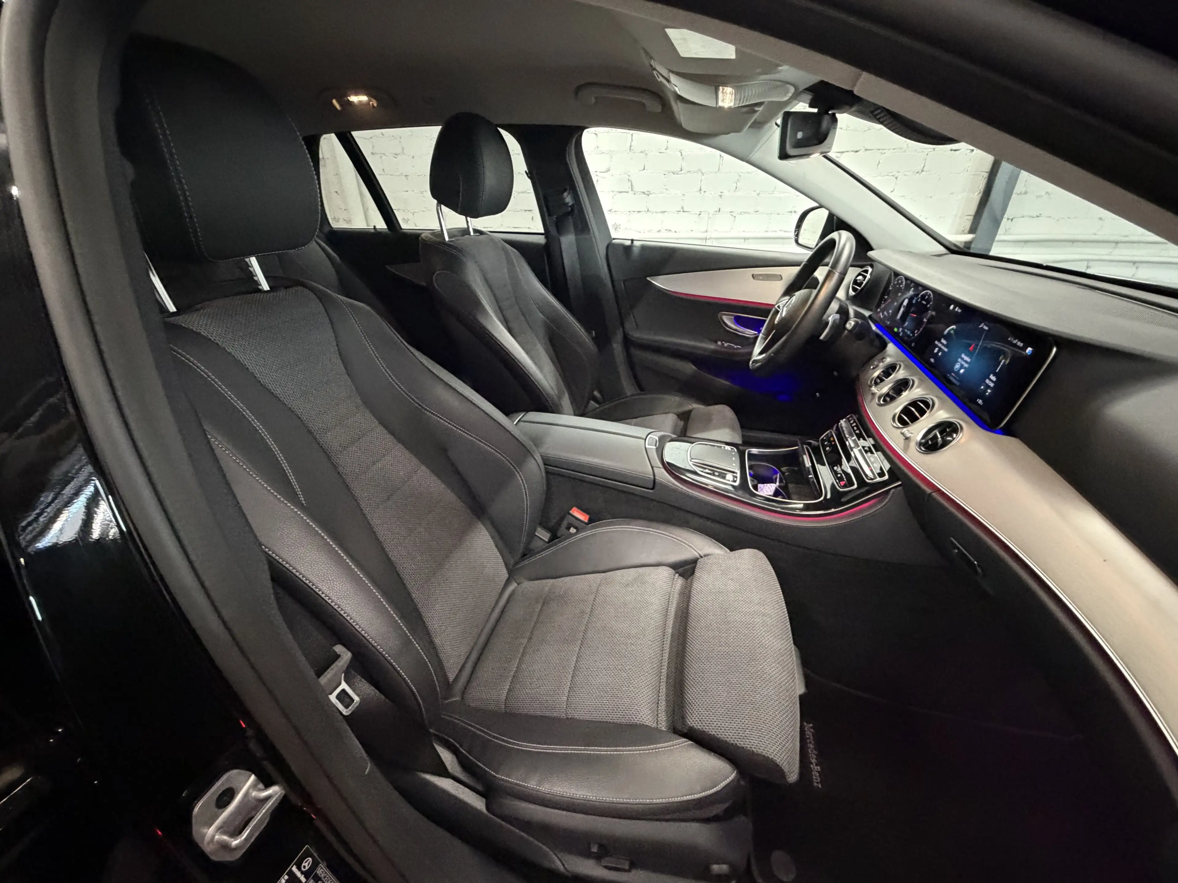 Mercedes-Benz E 220 d T 9G-TRONIC | RFK | LED | DAB — photo 7