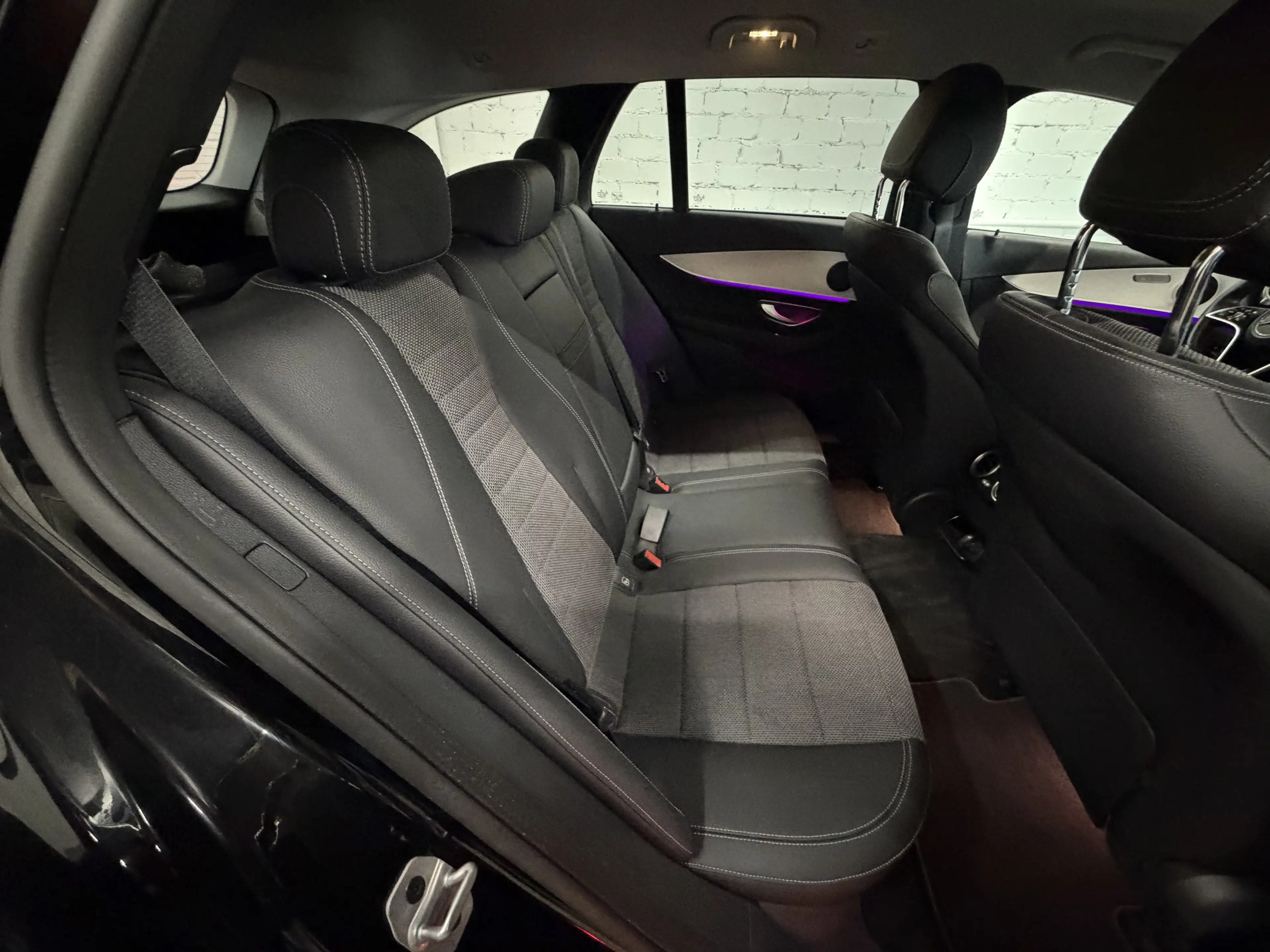 Mercedes-Benz E 220 d T 9G-TRONIC | RFK | LED | DAB — photo 8