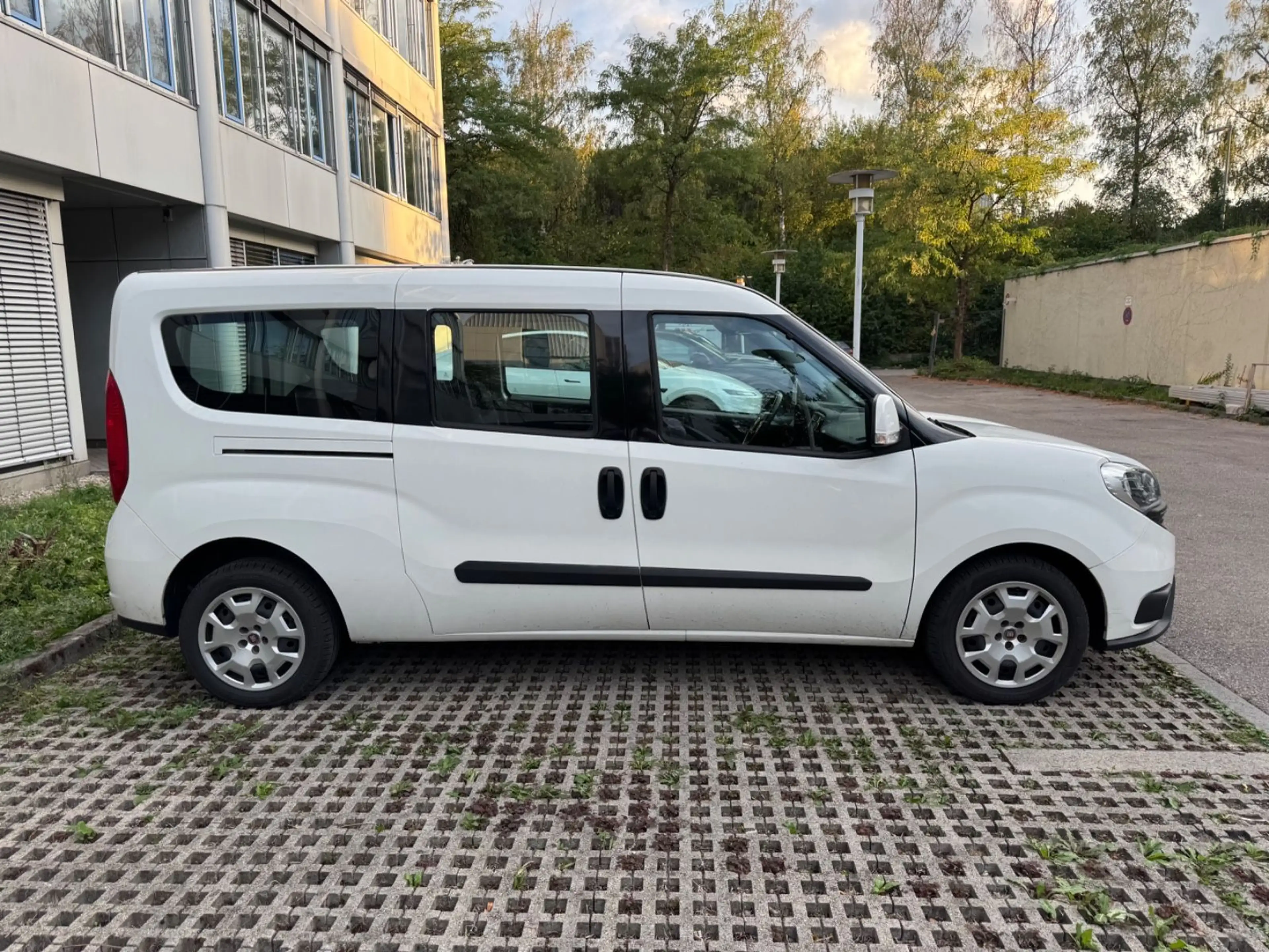 Fiat Doblo Doblò SX Maxi Kombi — photo 4