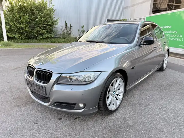 BMW 330 i ACC* XENON* LEDER* NAVI* SHD* Automatik*