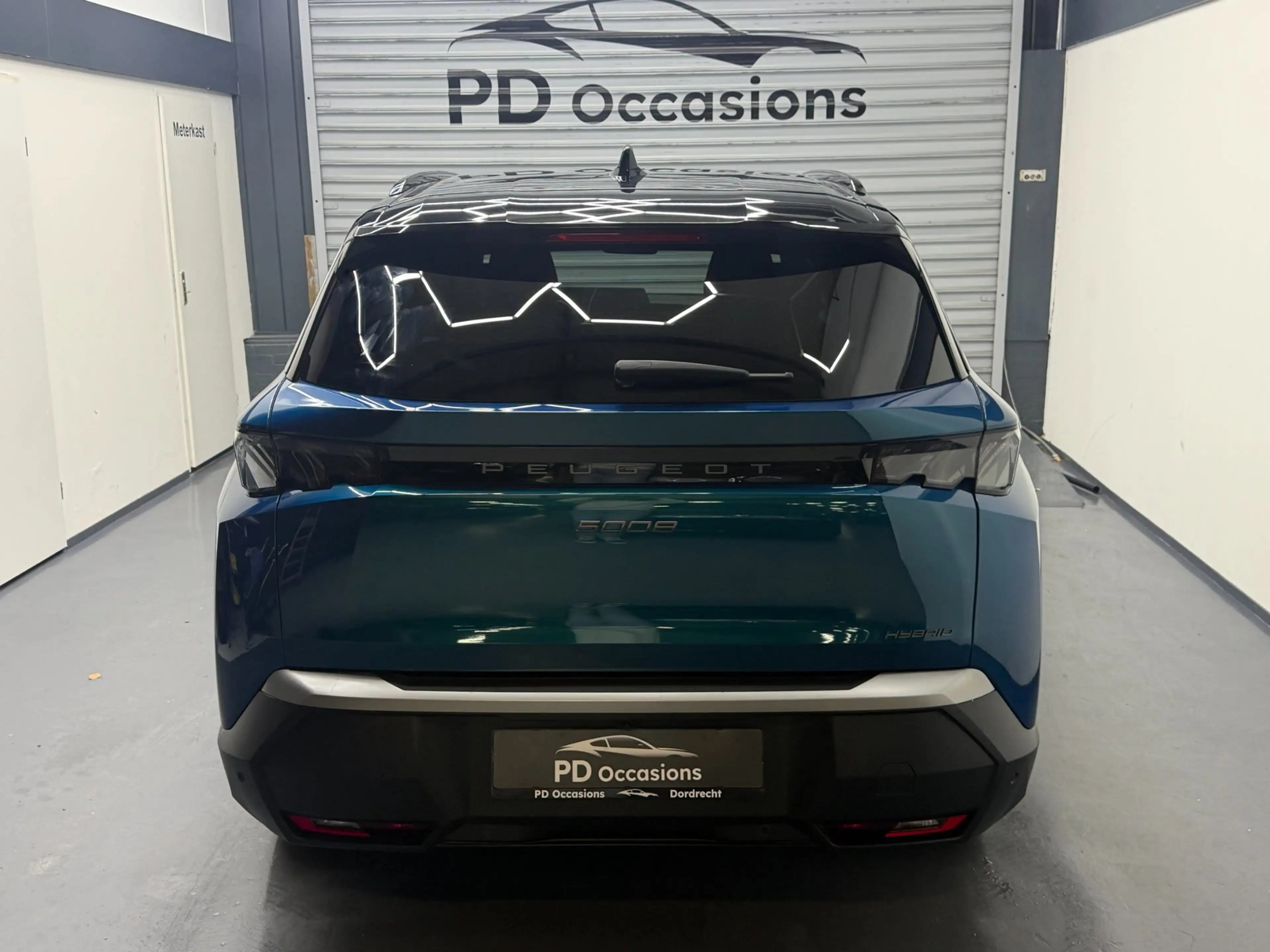 Peugeot 5008 1.2 Hybrid 145 GT 7p - (360) Camera - ACC - Clima — photo 4
