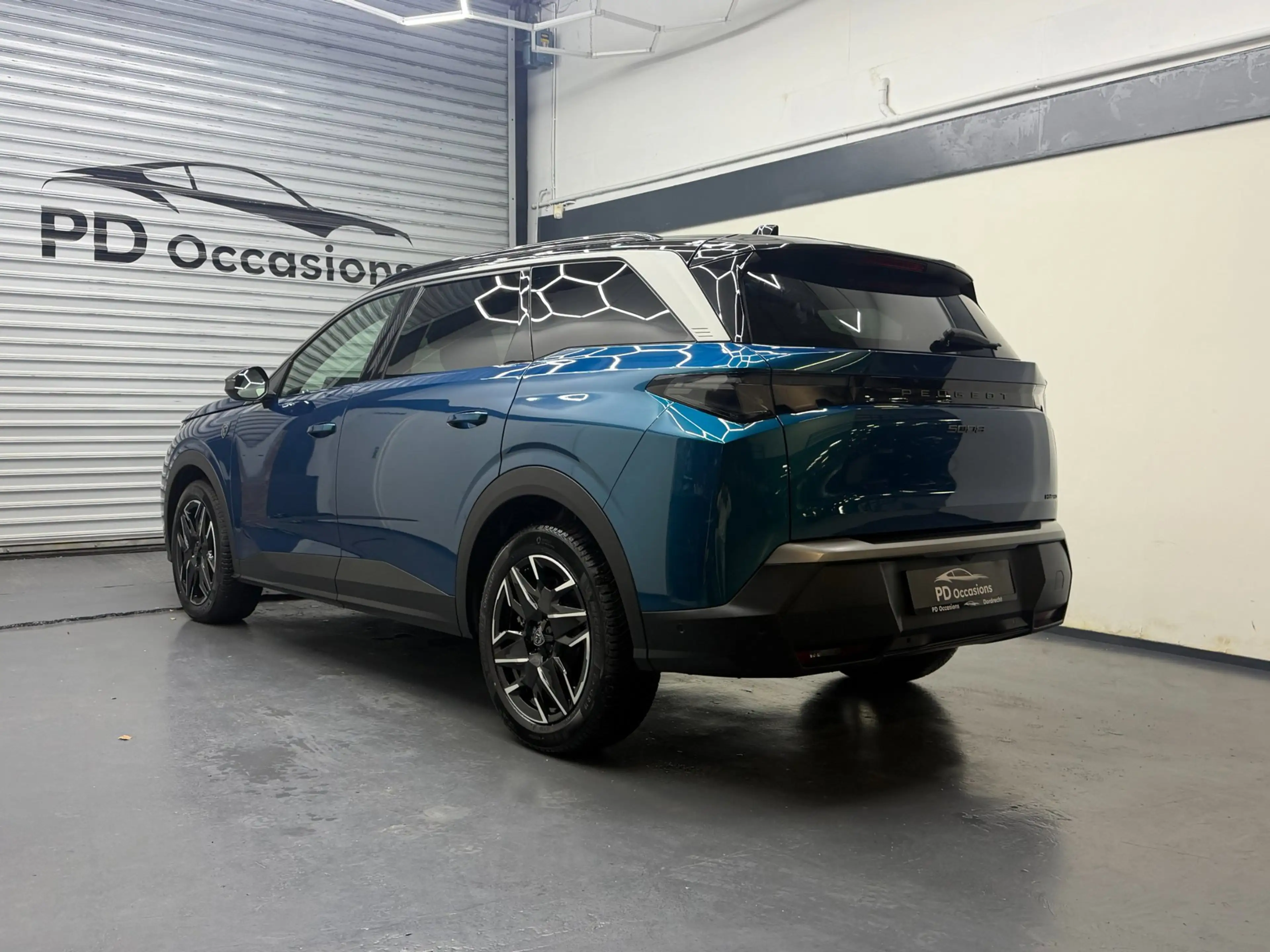 Peugeot 5008 1.2 Hybrid 145 GT 7p - (360) Camera - ACC - Clima — photo 3
