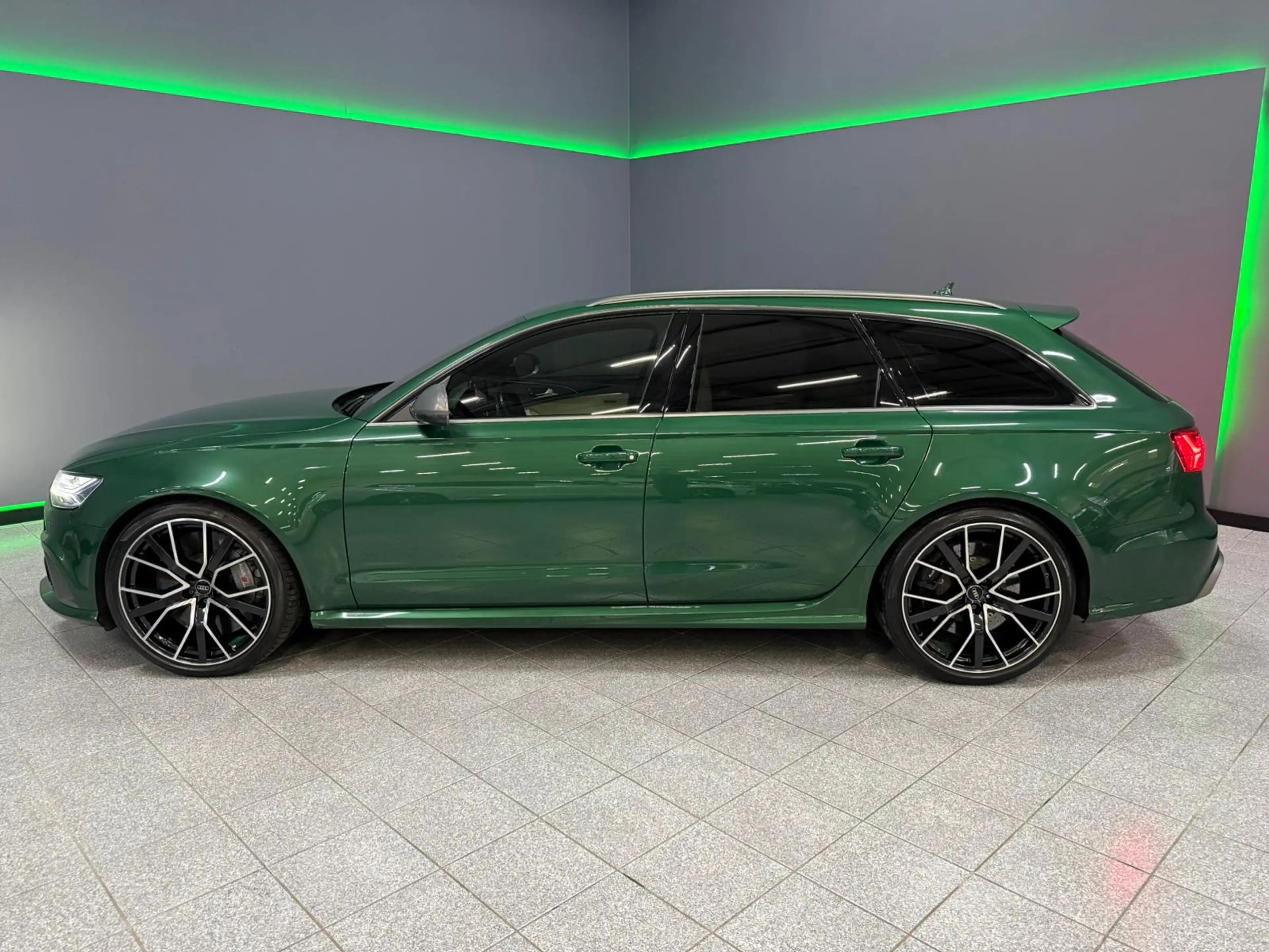 Audi RS6 Performance 4.0 TFSI quattro Pro Line Plus | Audi — photo 11