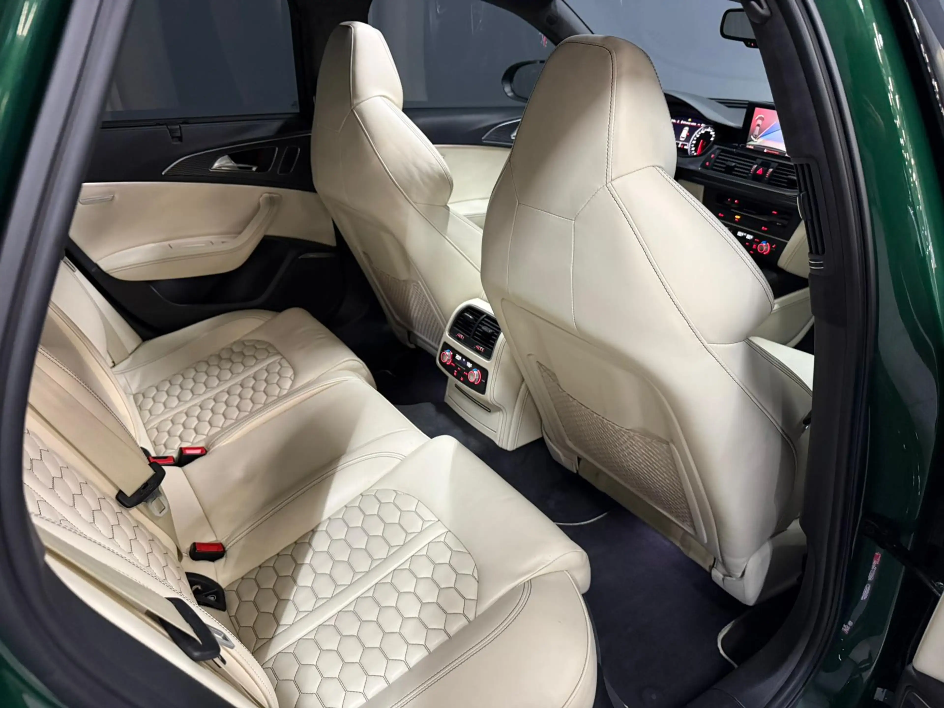 Audi RS6 Performance 4.0 TFSI quattro Pro Line Plus | Audi — photo 26