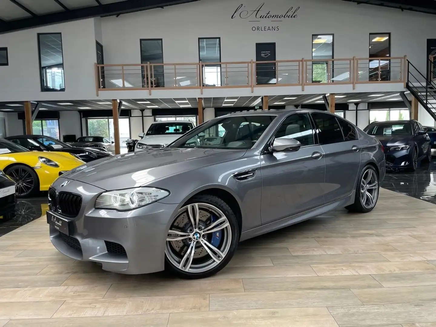 BMW M5 (F10) 4.4 TURBO V8 DKG7 560CH - ENTRETIENS COMPLET CONSTRUCTEUR Fekete - 1