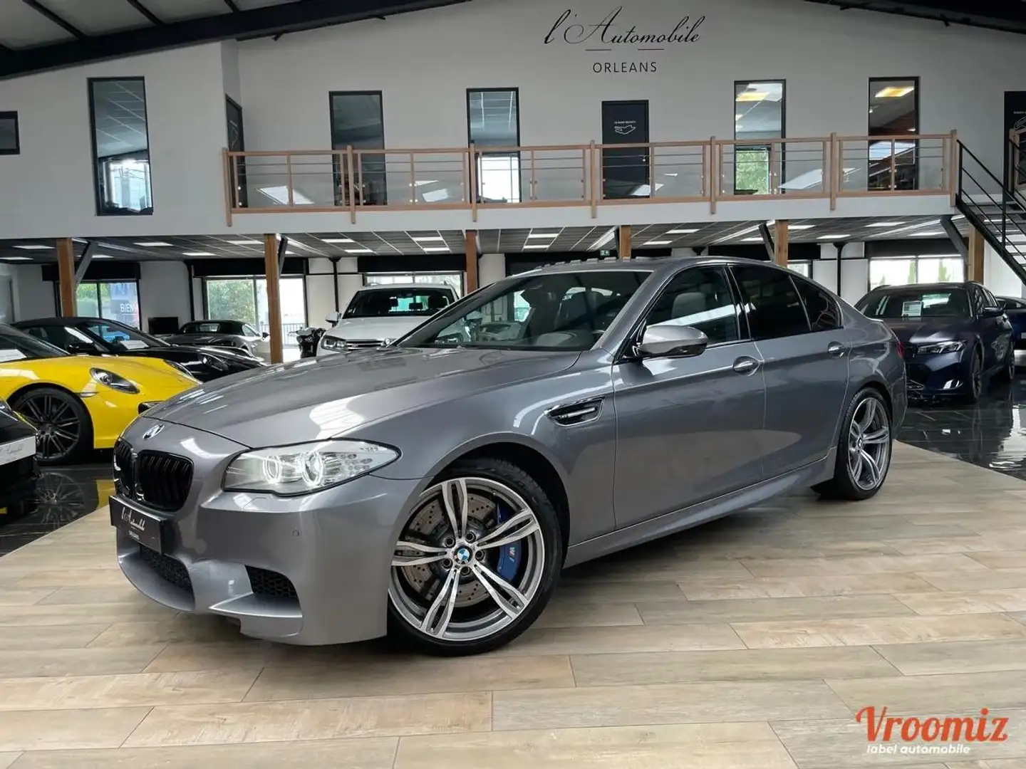 BMW M5 (F10) 4.4L TURBO V8 DKG7 560CH - ENTRETIENS COMPLET CONSTRUCTEUR Schwarz - 1