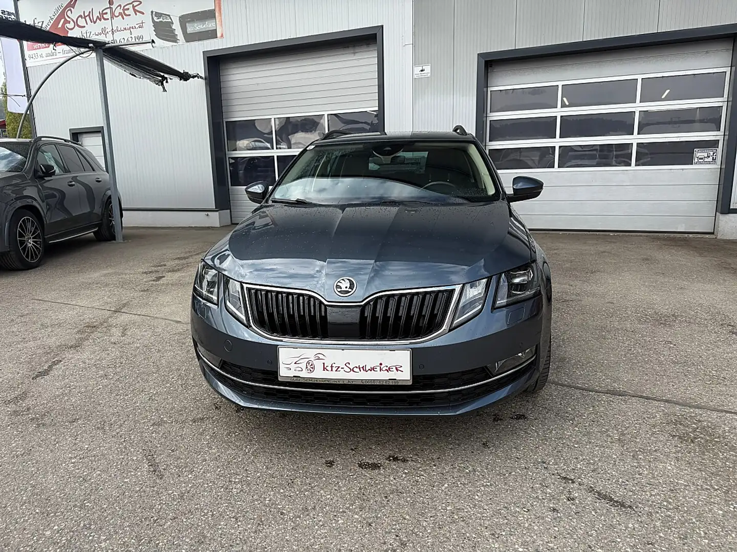 Skoda Octavia Combi RS 2,0 TDI 4x4 DSG Grau - 2