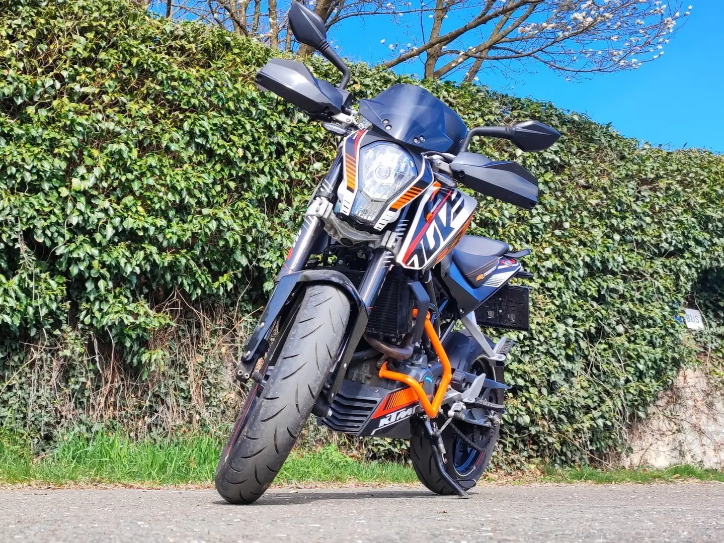 KTM 125 Duke neu Pickerl 03.2026 Fekete - 1
